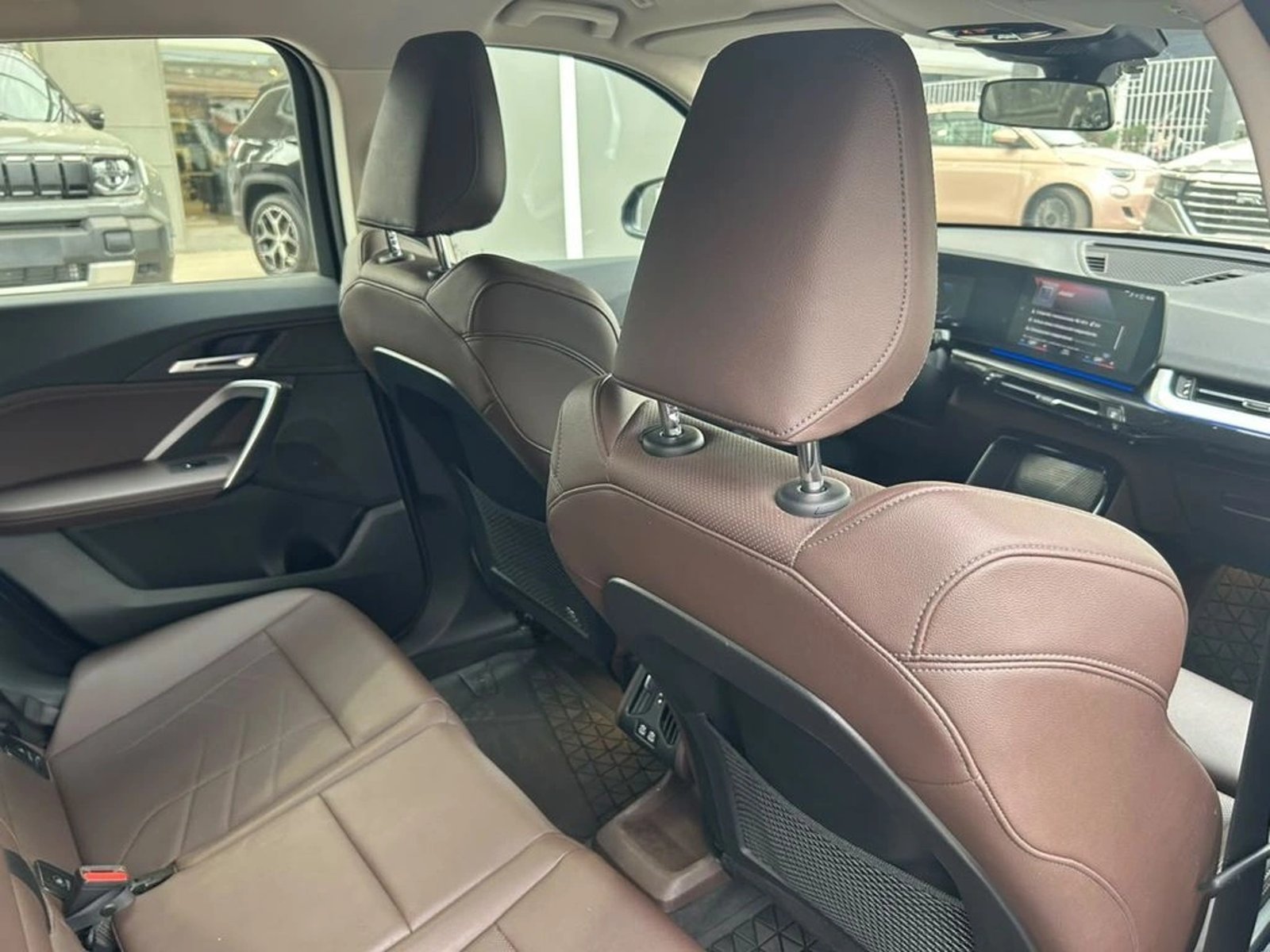 BMW IX1 0.0 XDRIVE40 SUITE AT 4X4 ELECTRICO 2023 - Imagen 11 de 16