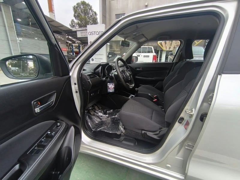 Suzuki SWIFT GL 1.2 MT 2025 - Imagen 11 de 20