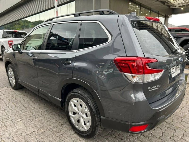 Subaru FORESTER 2.0 AWD CVT 2023 - Imagen 6 de 16