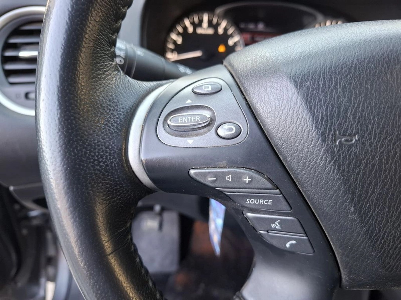 NISSAN PATHFINDER 2019 - Imagen 17 de 20