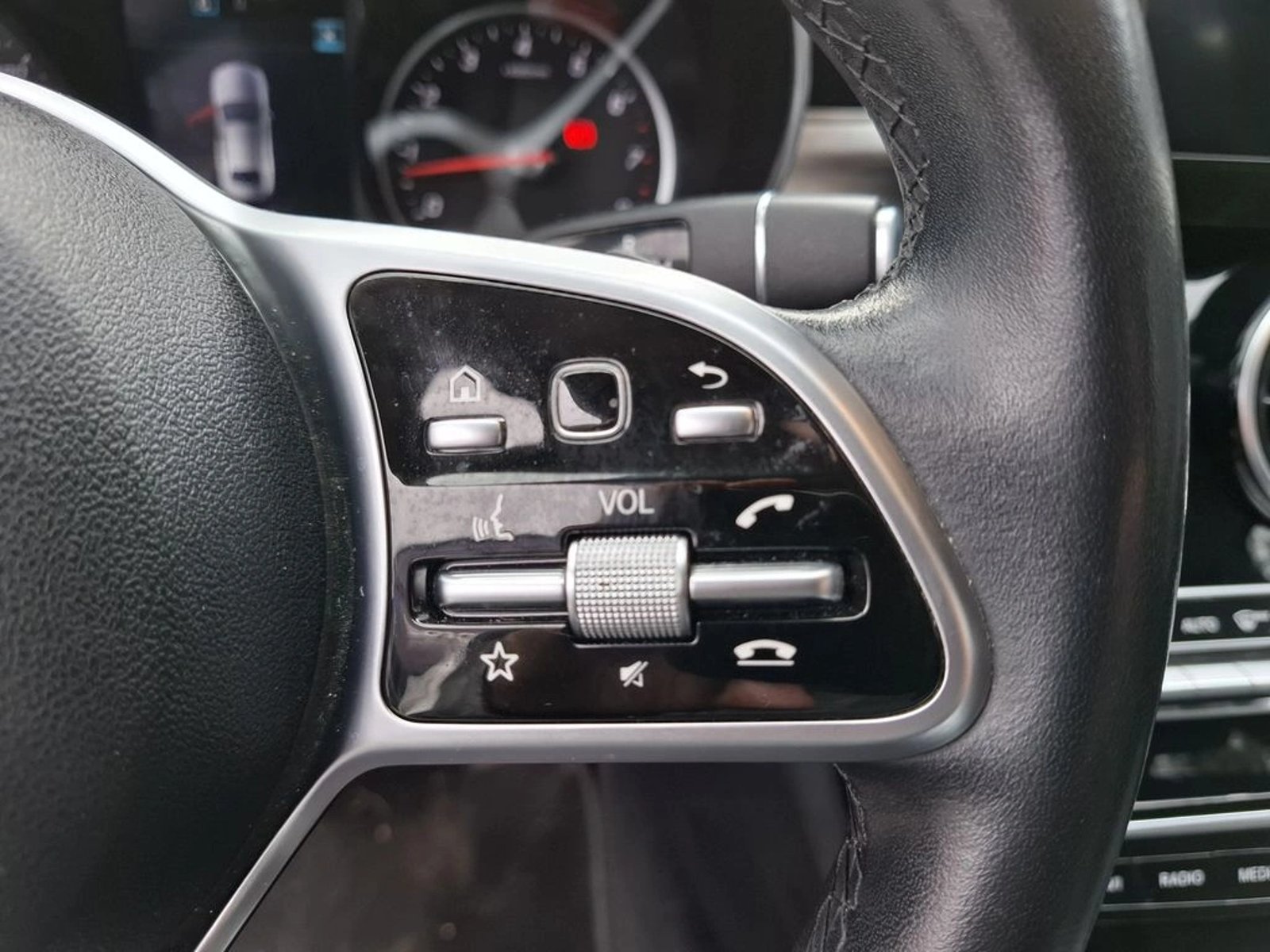 MERCEDES-BENZ C 180 1.6 FL SPORT 4X2 AT 4P 2019 - Imagen 17 de 20