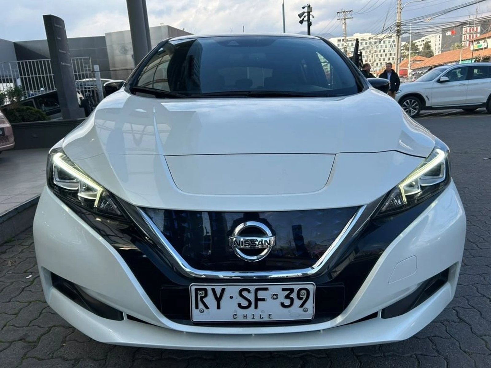 Nissan LEAF ZE1 2022 - Foto 2 de 16