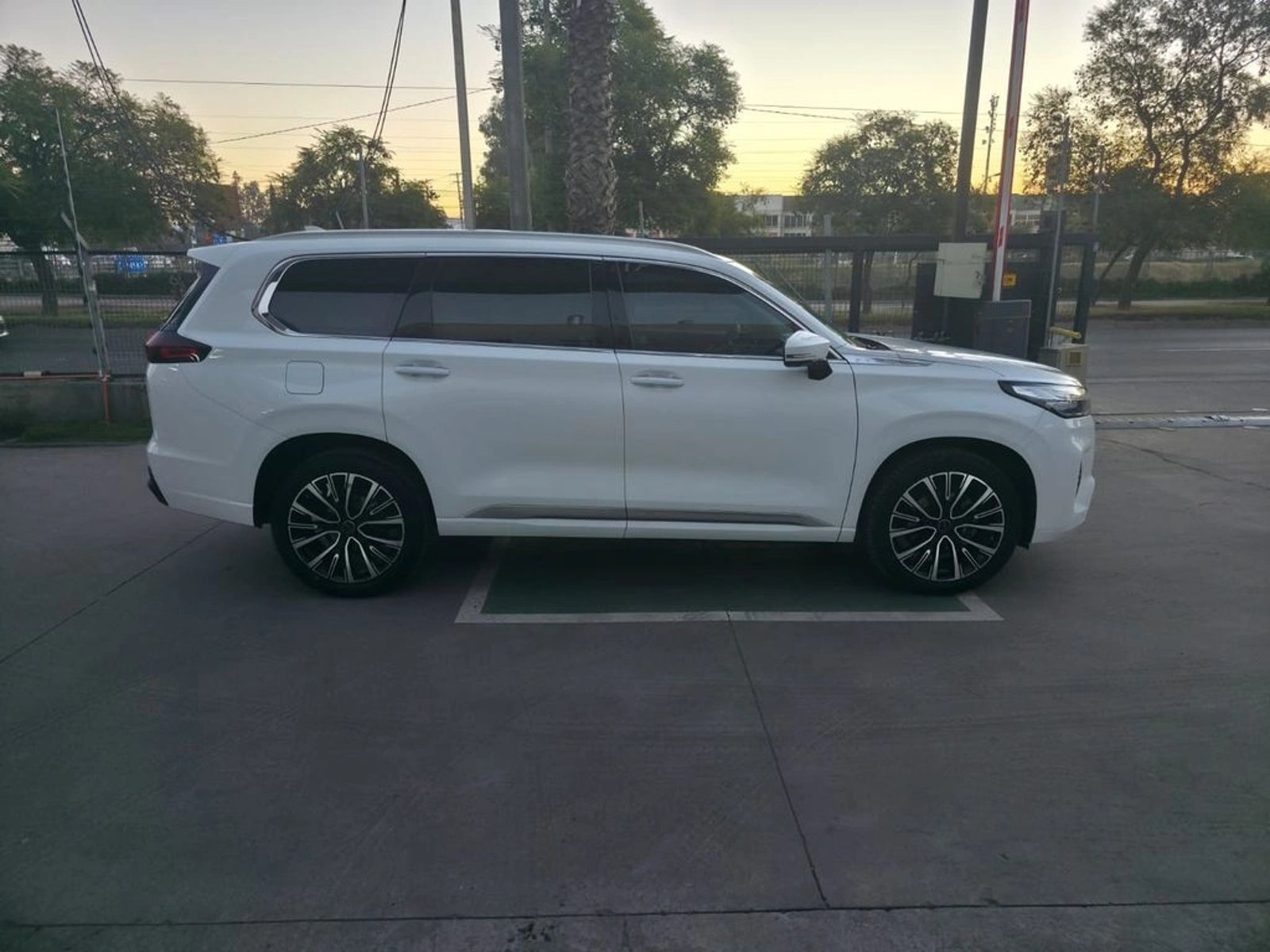 Exeed VX VX UNLIMITED 4X4 2.0 AUT 2023 - Foto 5 de 20