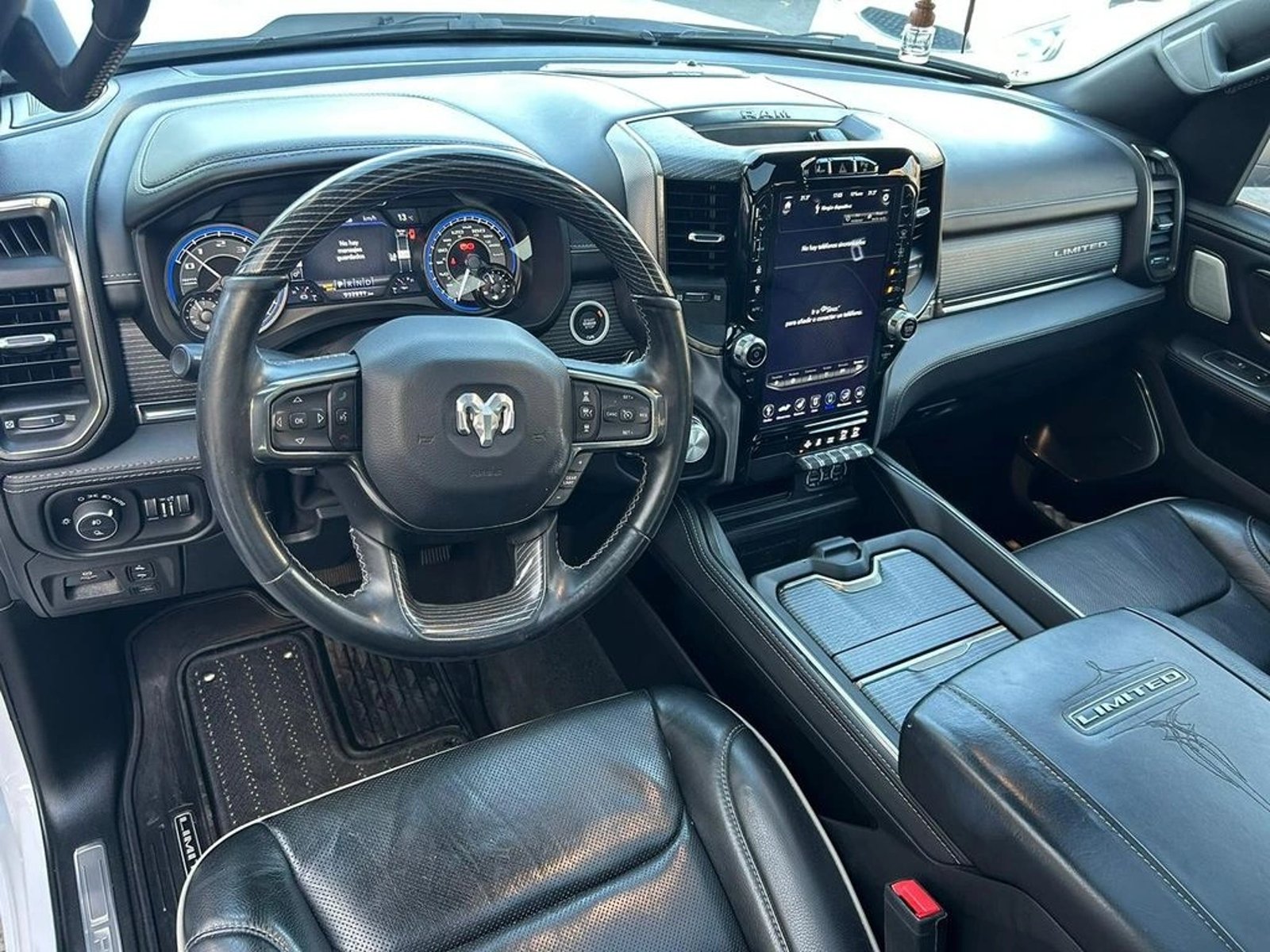 RAM 1500 5.7 LIMITED 4X4 AT 4P 2021 - Imagen 12 de 17