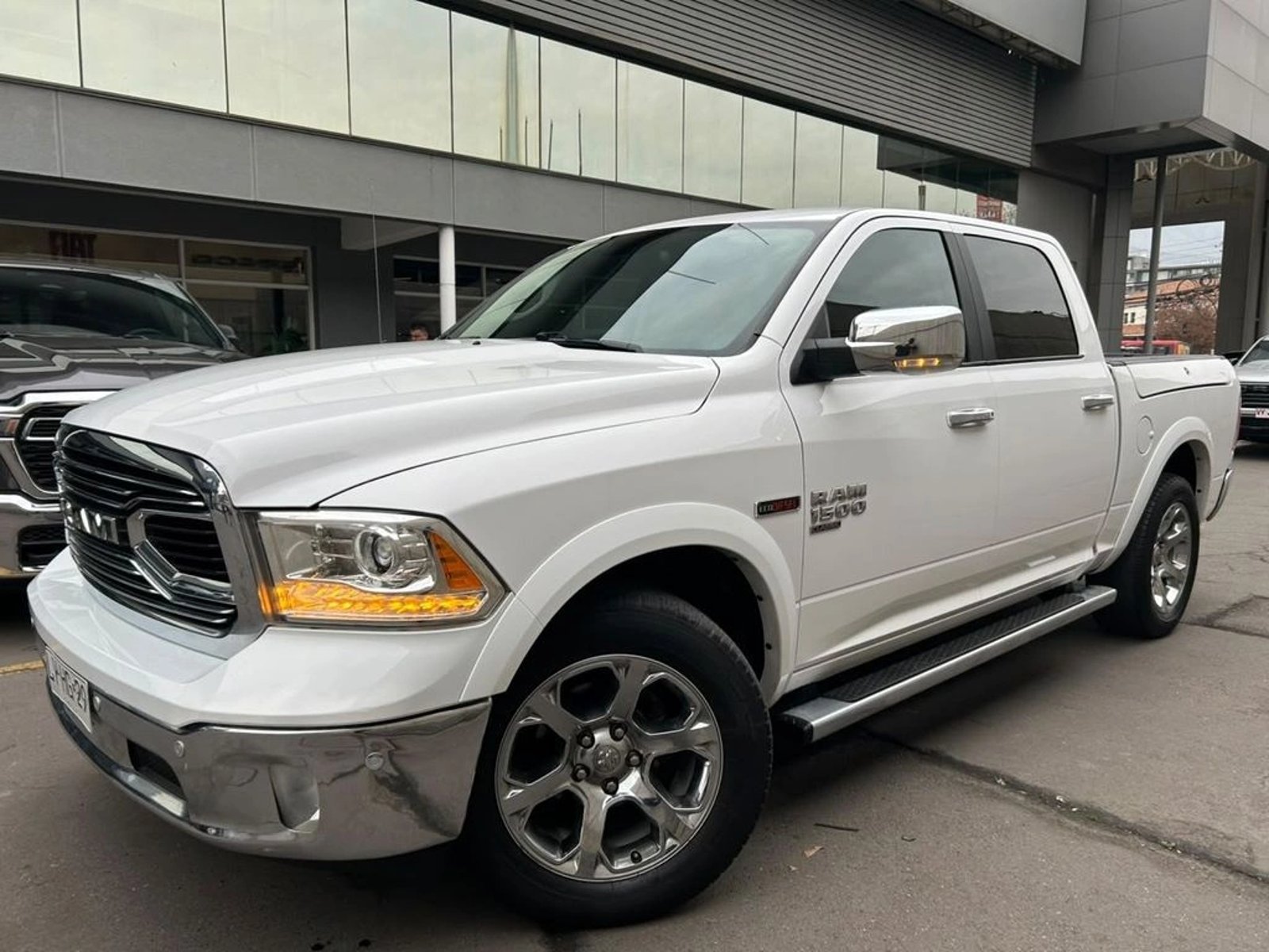 RAM 1500 3.0 LARAMIE TURBO DIESEL 4X4 CREW CAB DOB. CAB. AT 4P 2020 - Foto 2 de 17