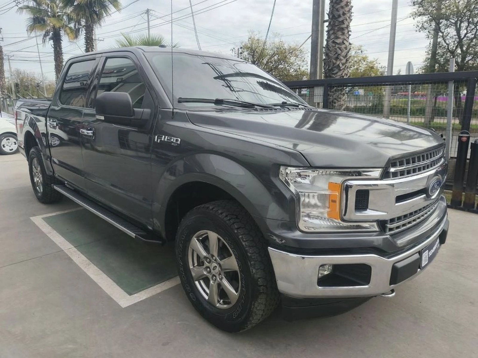 Ford F-150 XLT 4X4 5.0 2021 - Foto 3 de 20