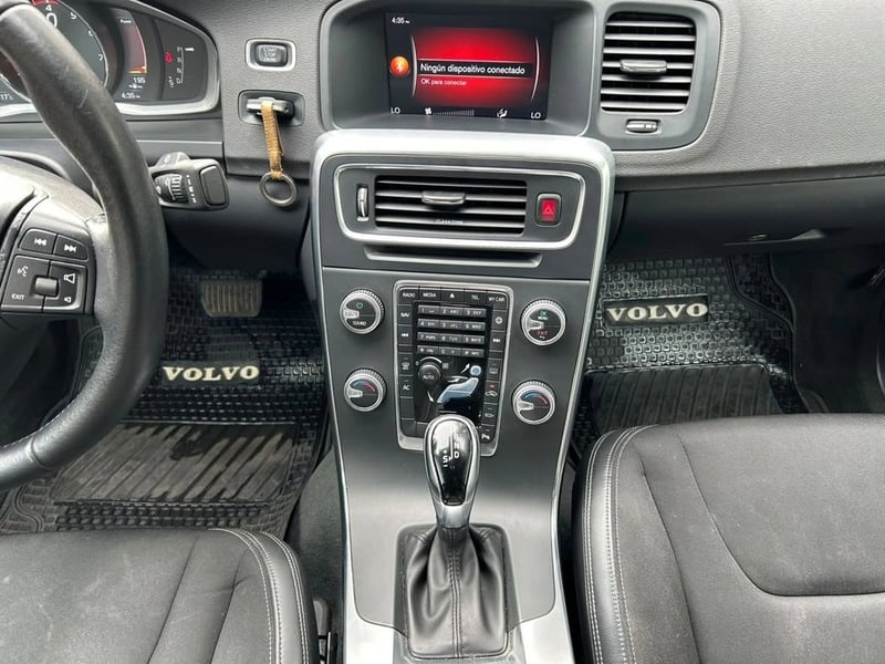 Volvo S60 T3 COMFORT AT 2019 - Imagen 12 de 16