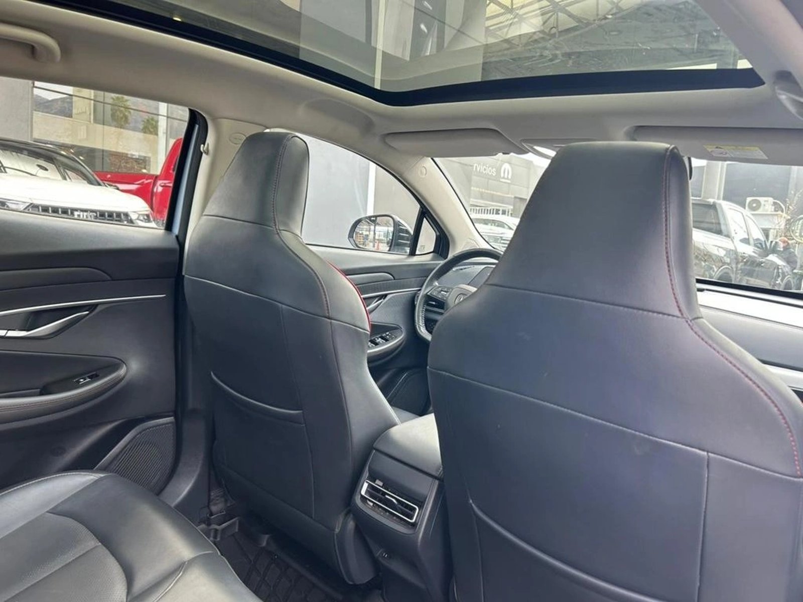 Changan UNI-T ELITE 1.5 AUT 2023 - Imagen 9 de 16