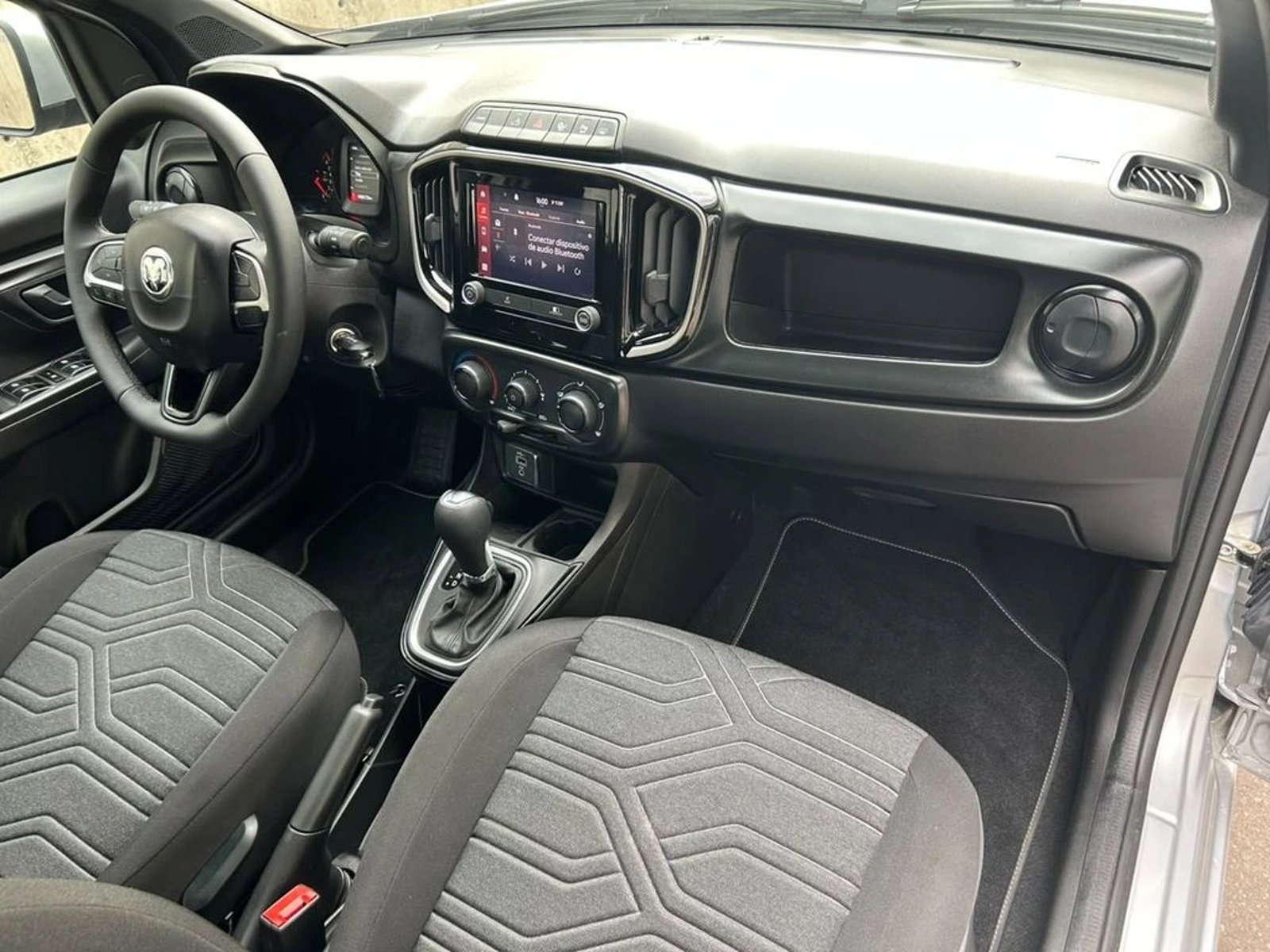 RAM 700 1.3 BIGHORN CD AT 2026 - Imagen 9 de 16