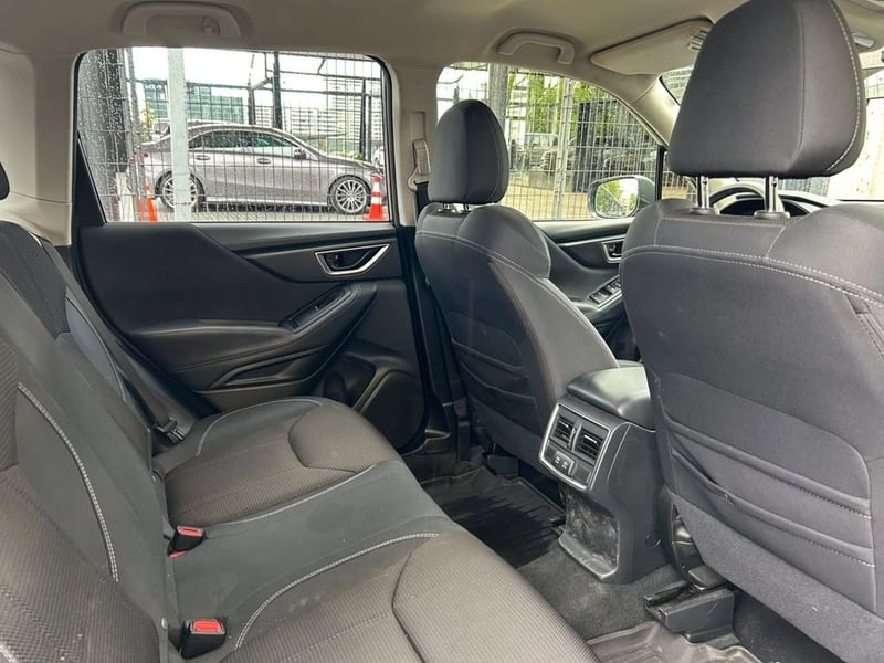 Subaru FORESTER 2.0 AWD CVT 2023 - Imagen 11 de 16