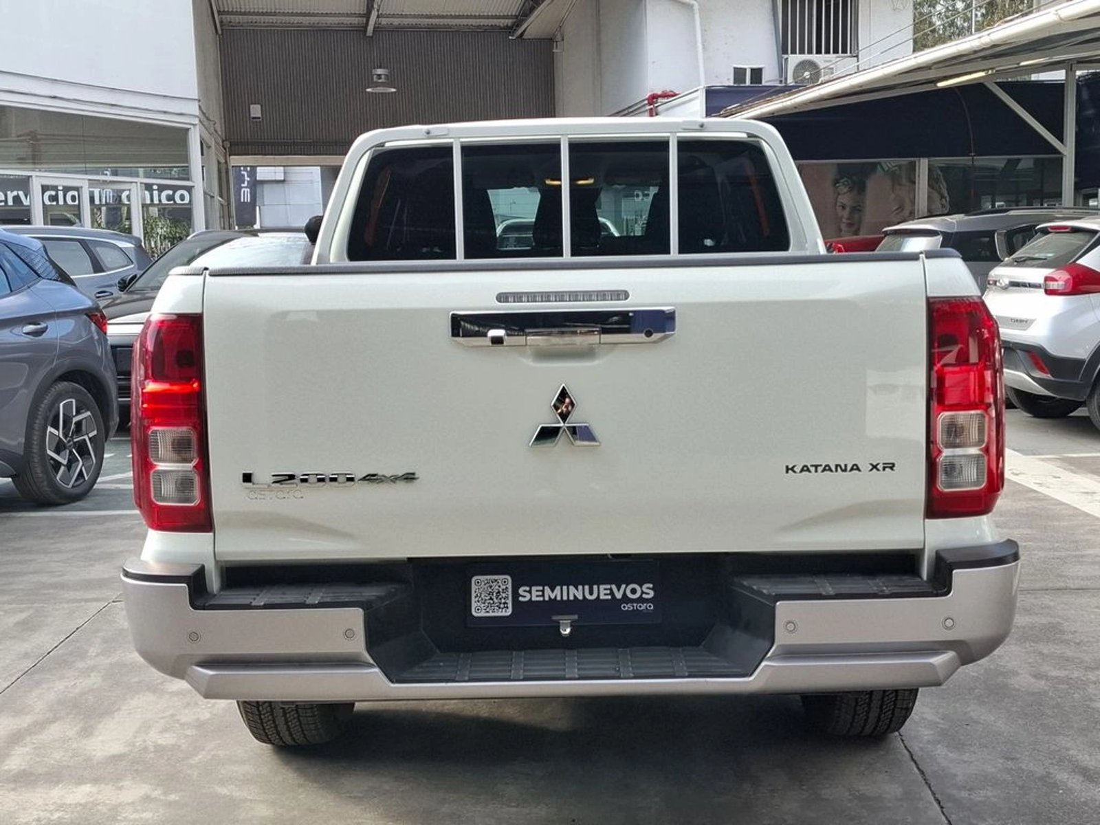 MITSUBISHI L200 2.4 DAKAR XR MT 4X4 DIESEL 2026 - Imagen 8 de 20