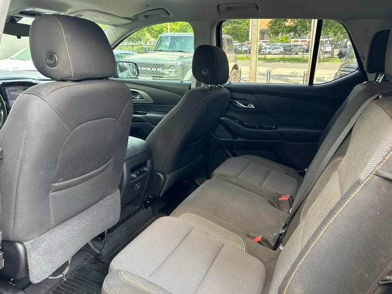 Chevrolet TRAVERSE 3.6L LT FWD AT 5P 2019 - Imagen 9 de 17