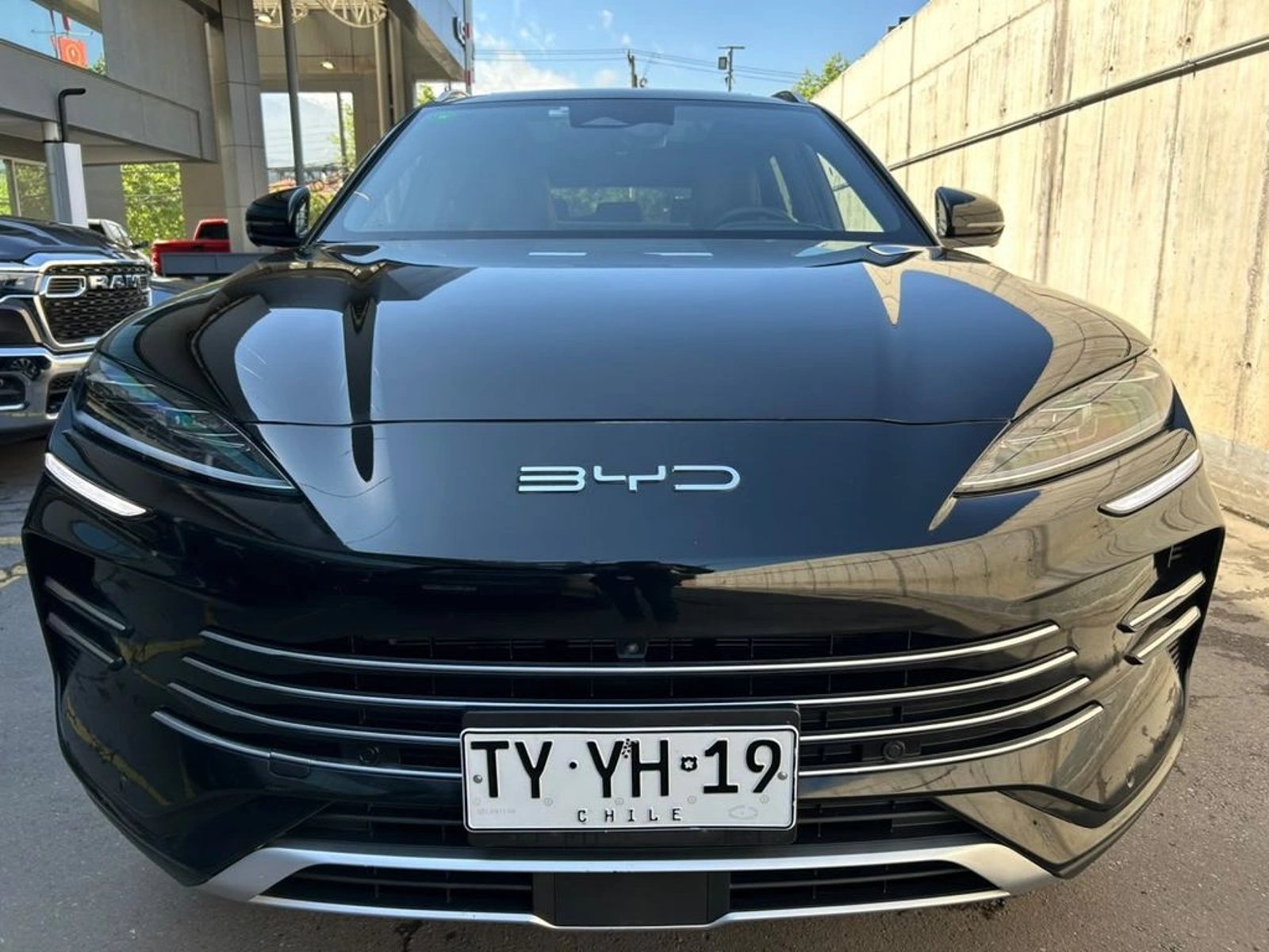 BYD SONG PLUS 1.5 GX HIBRIDO 4X2 AT 2025 - Foto 2 de 16