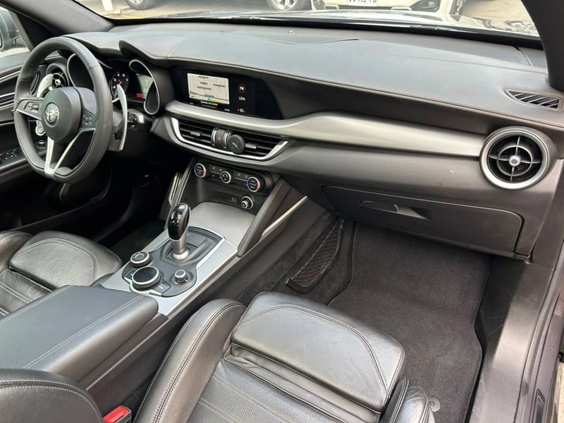 Alfa Romeo STELVIO 2.0 SUPER 280 CV 4X4 AT 5P 2020 - Imagen 7 de 15