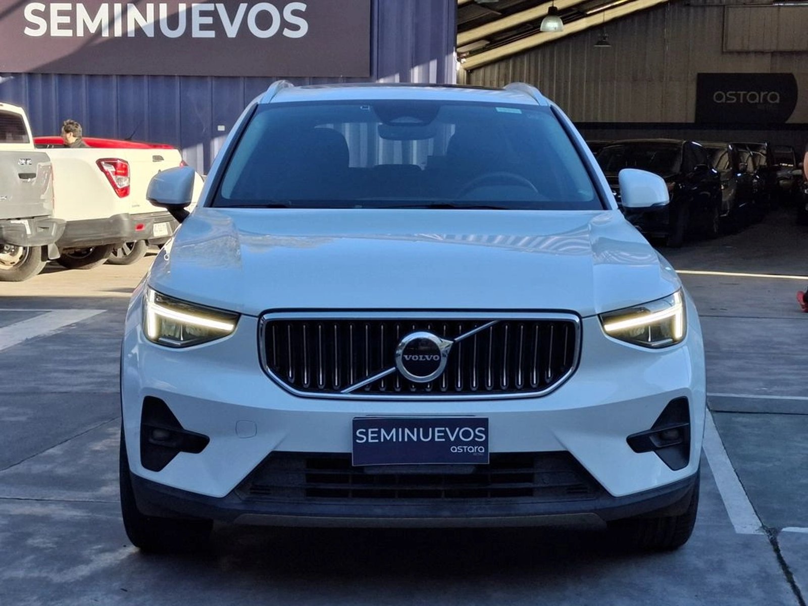 Volvo XC40 2.0 B4 ULTIMATE FWD AT 5P 2023 - Foto 3 de 20