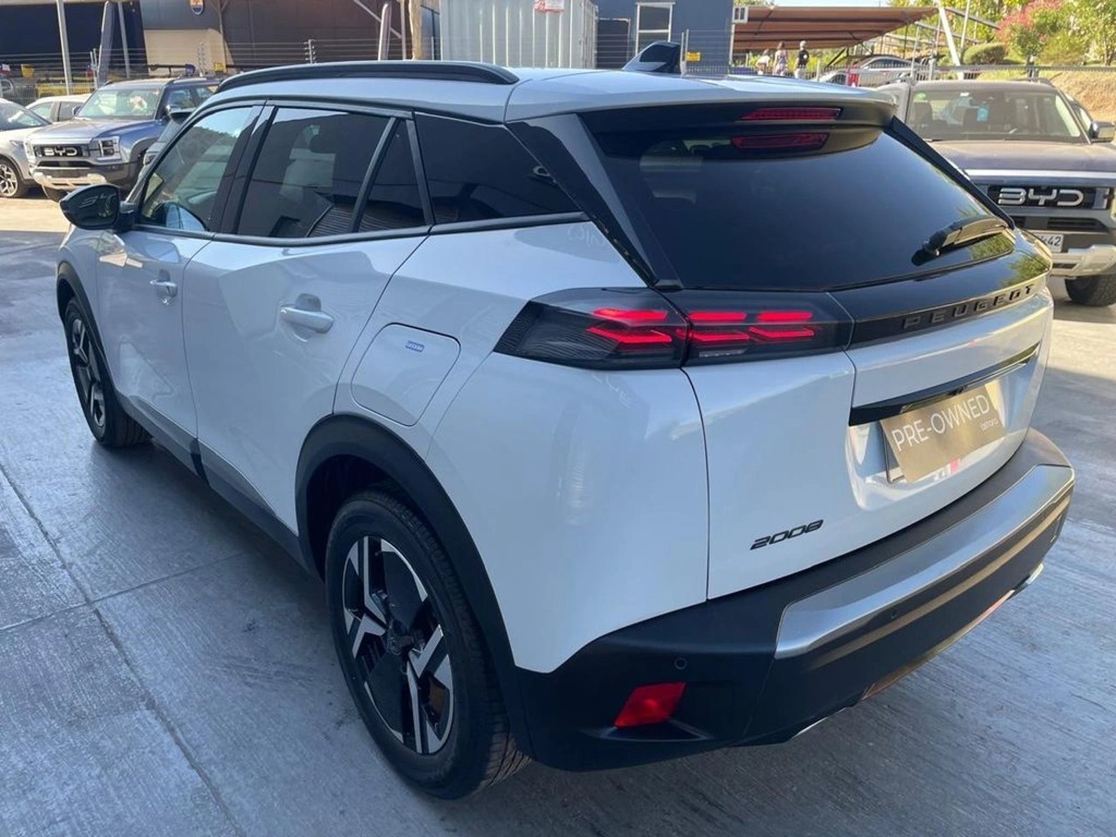 PEUGEOT 2008 2024 - Imagen 8 de 20