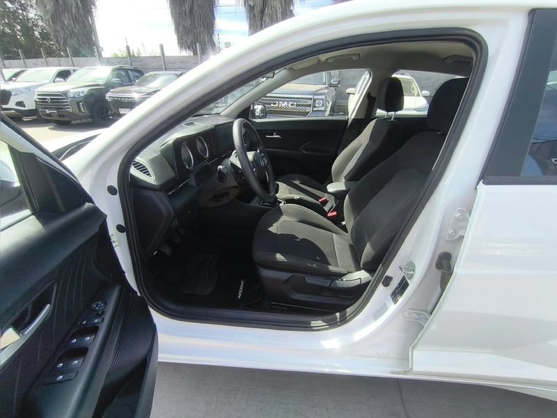 Hyundai ACCENT 1.5 PLUS MT 2026 - Imagen 10 de 20
