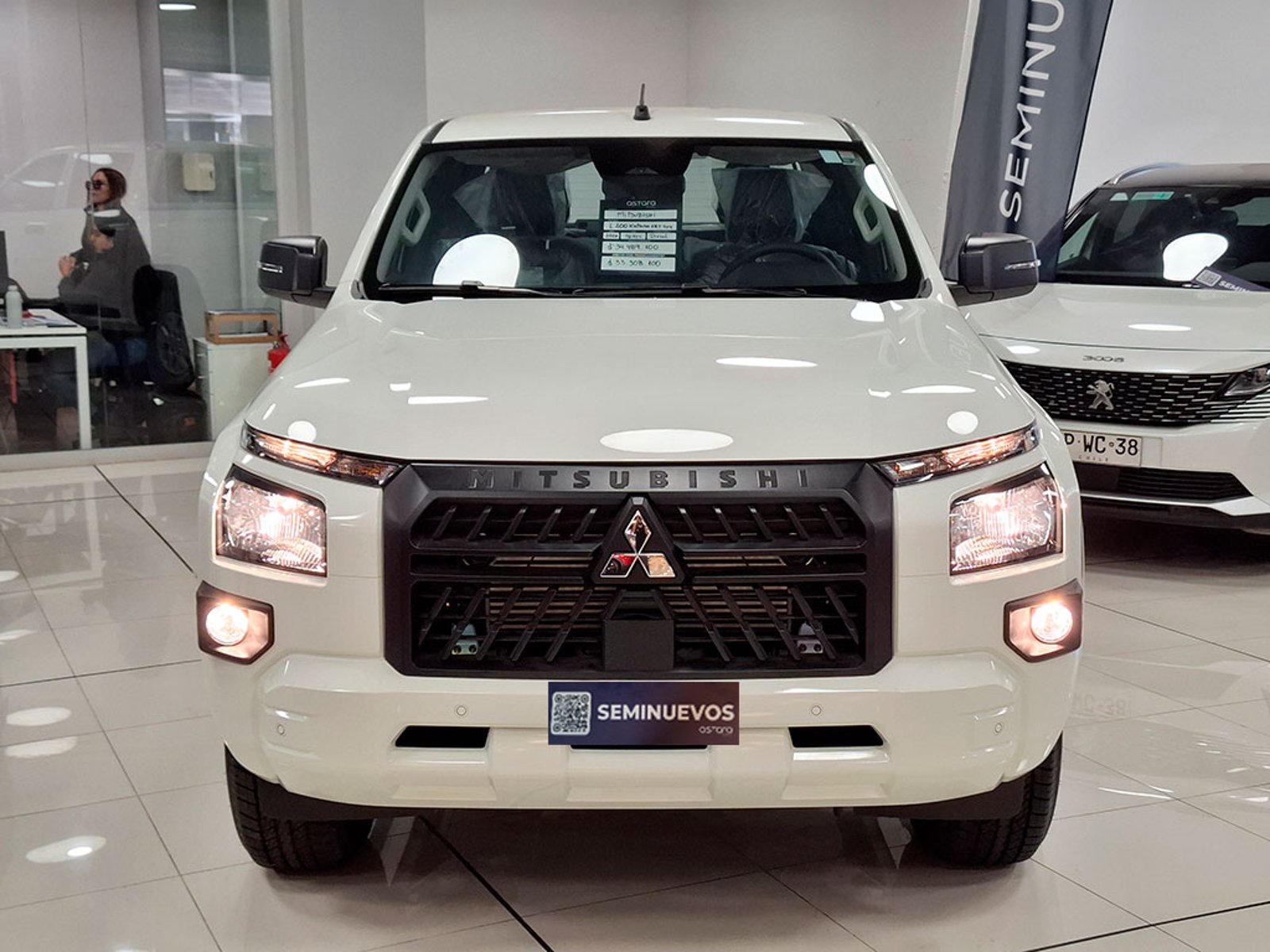 Mitsubishi L200 2.4 KATANA XRT MT 4X4 DIESEL 2026 - Foto 3 de 20