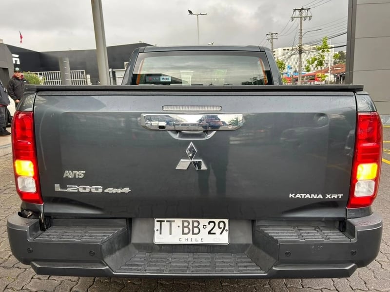 Mitsubishi L200 KATANA XRT 4X4 2.4 2025 - Imagen 6 de 17
