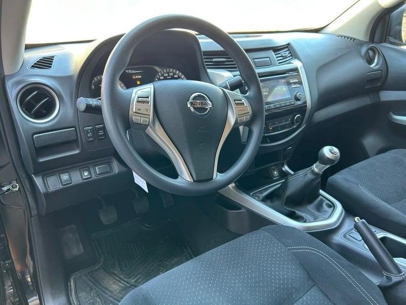 Nissan NP300 DC XE 2.3D MT 2019 - Imagen 11 de 16