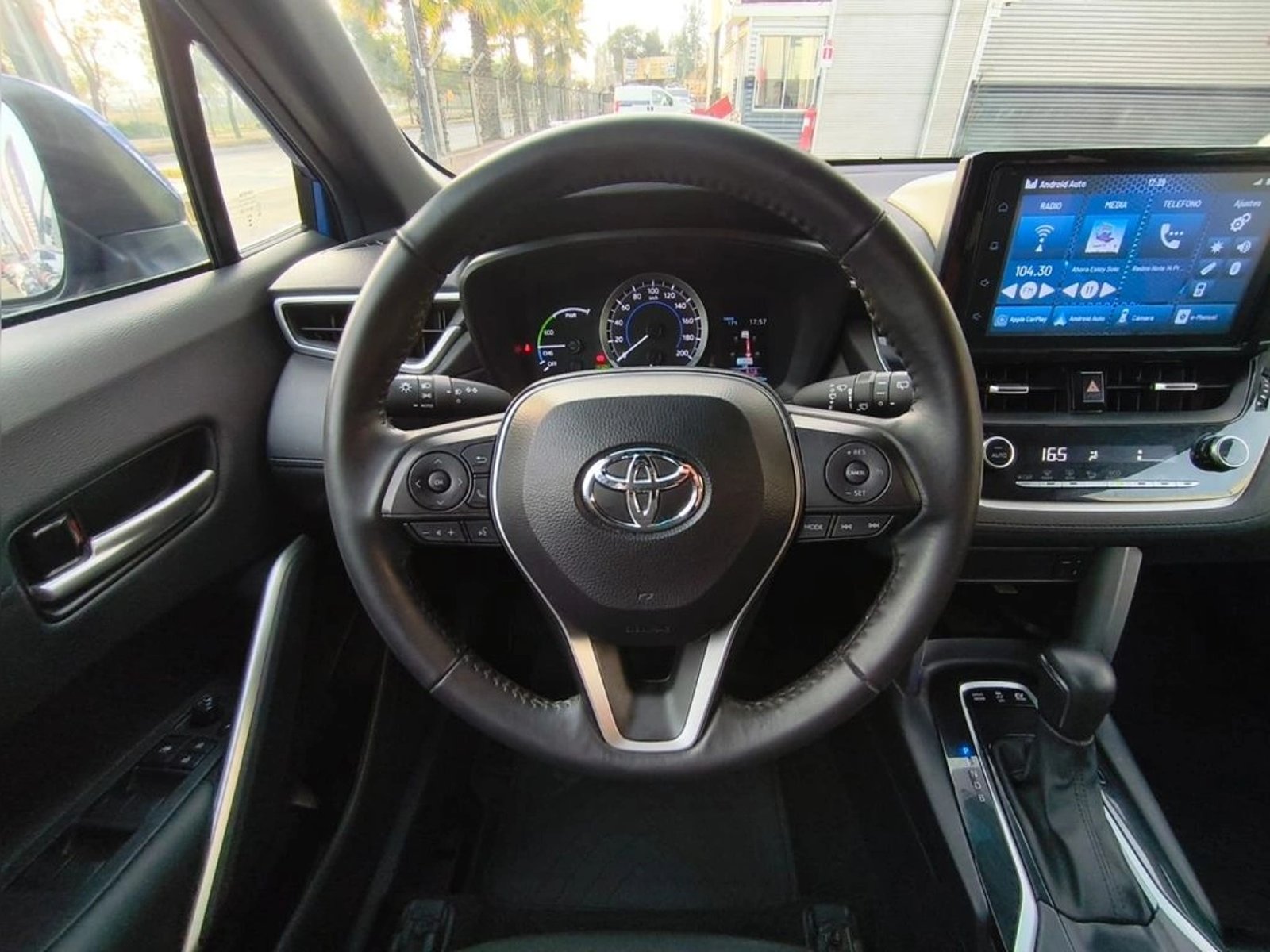 TOYOTA COROLLA CROSS COROLLA CROSS XEI CVT HEV 1.8 2024 - Imagen 15 de 20
