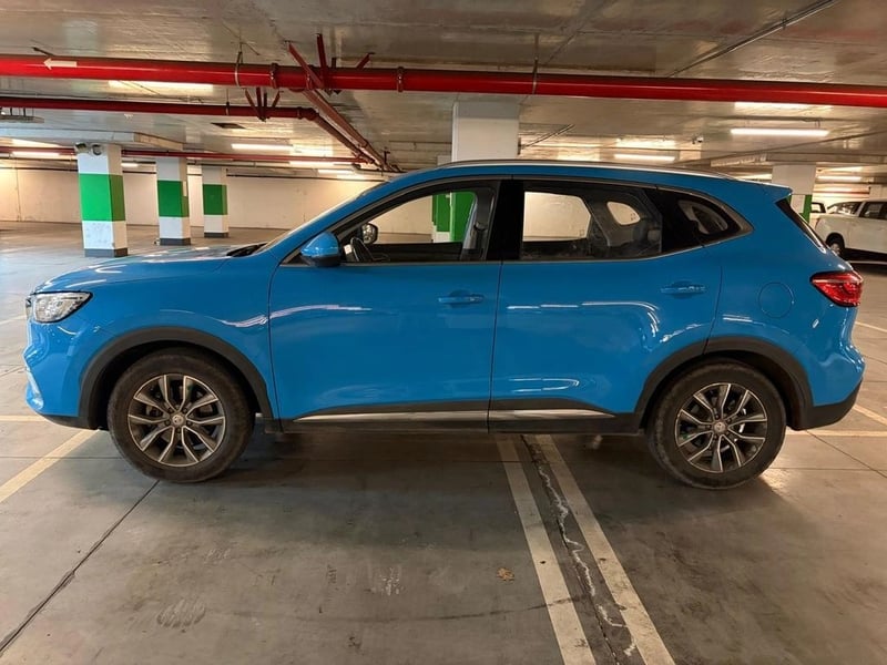 MG HS 1.5T COMFORT 2WD MT 5P 2023 - Imagen 8 de 17