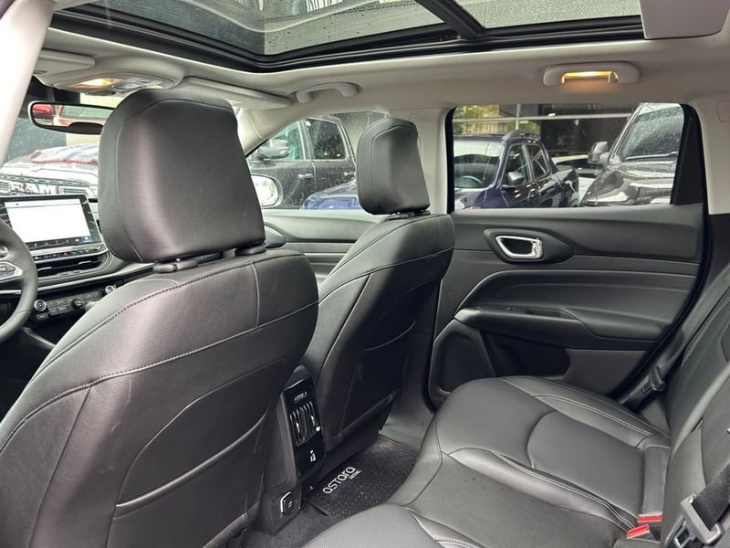 Jeep COMPASS 1.3 4XE ALTITUDE HYBRID AWD AT 5P 2024 - Imagen 10 de 15