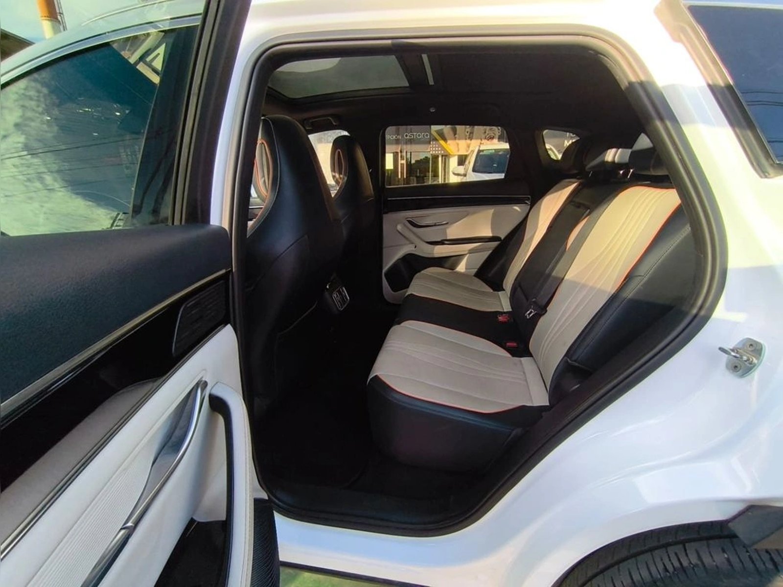 BYD SONG PLUS PLUS DMI 1.5 AUT 2024 - Imagen 20 de 20