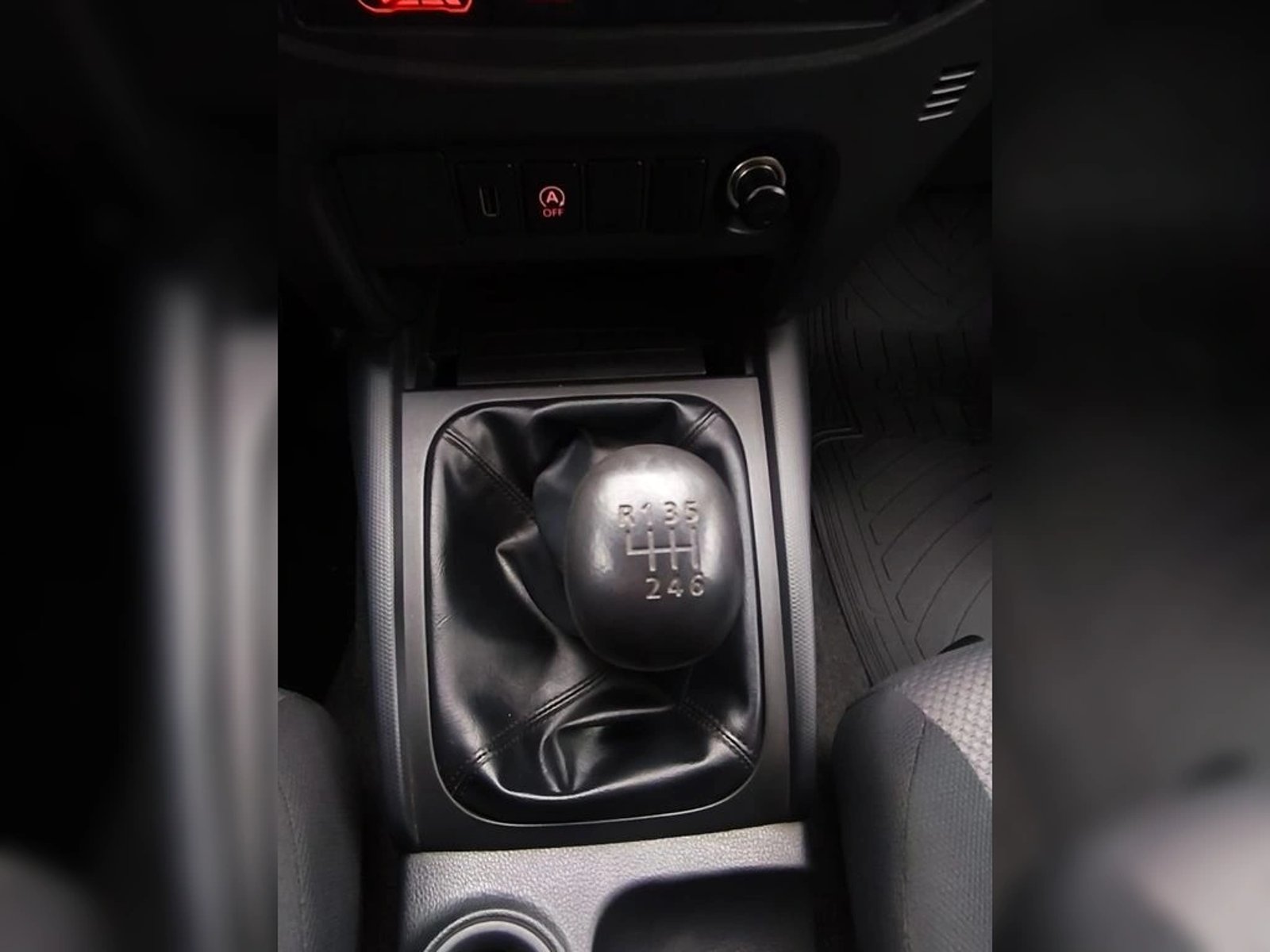 Mitsubishi L200 L200 WORK 2.2 4X2 MT 2024 - Imagen 18 de 20