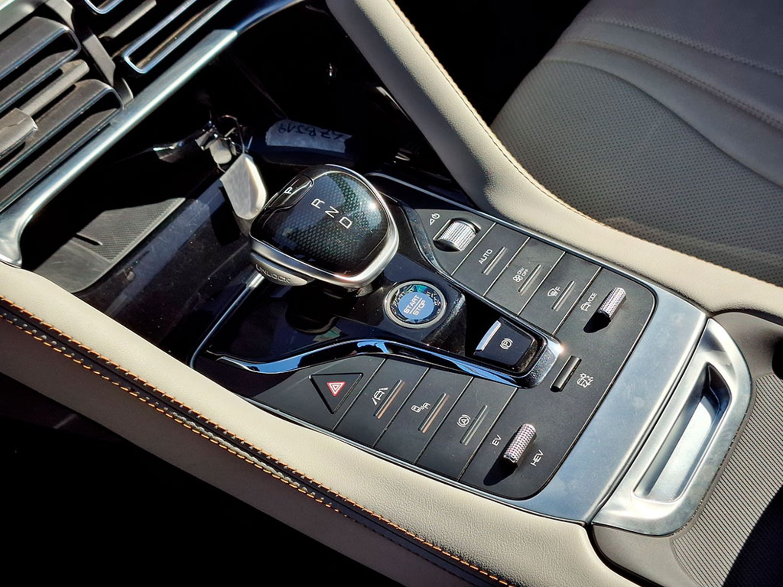 BYD SONG PLUS 0.0 GL AT 4X2 HIBRIDO 2024 - Imagen 18 de 20