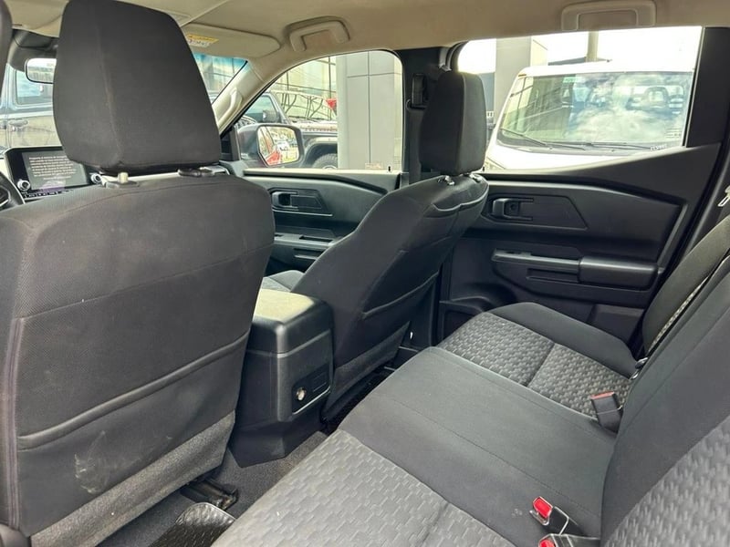 Mitsubishi L200 KATANA XRT 4X4 2.4 2024 - Imagen 9 de 17