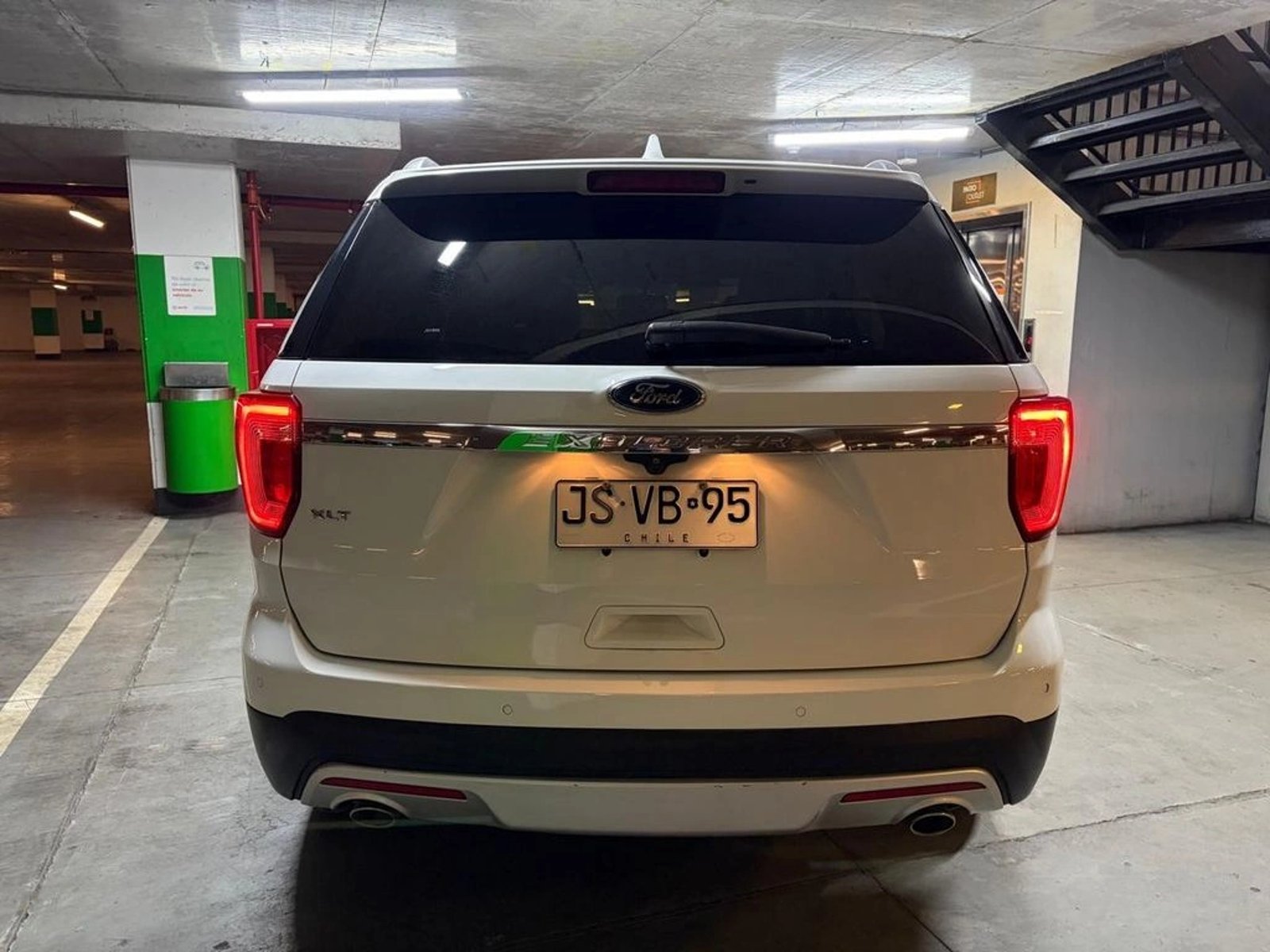Ford EXPLORER 3.5 XLT 4X2 3 CORRIDAS AT 5P 2017 - Imagen 5 de 20