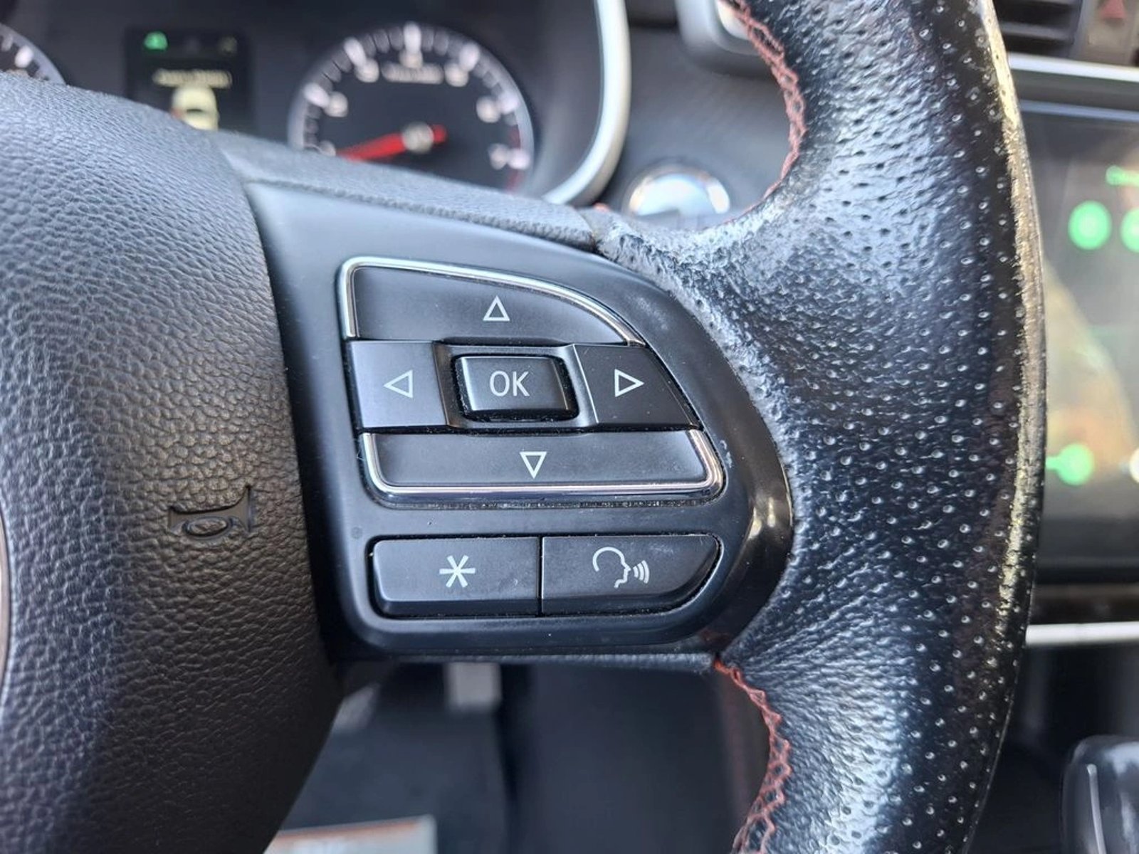 MG ZS 1.5 DLX 4X2 CVT AT 5P 2022 - Imagen 9 de 12