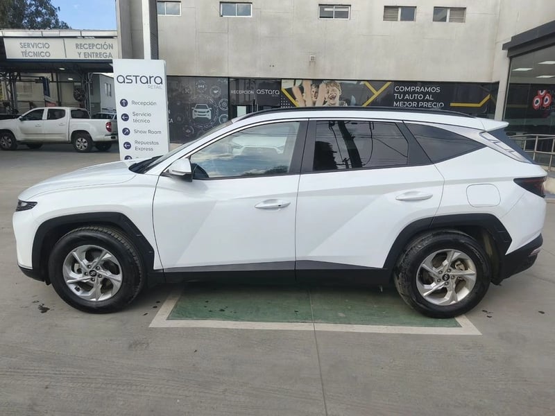 Hyundai TUCSON NX4 MPI 4X4 2.0 AUT 2023 - Imagen 11 de 20
