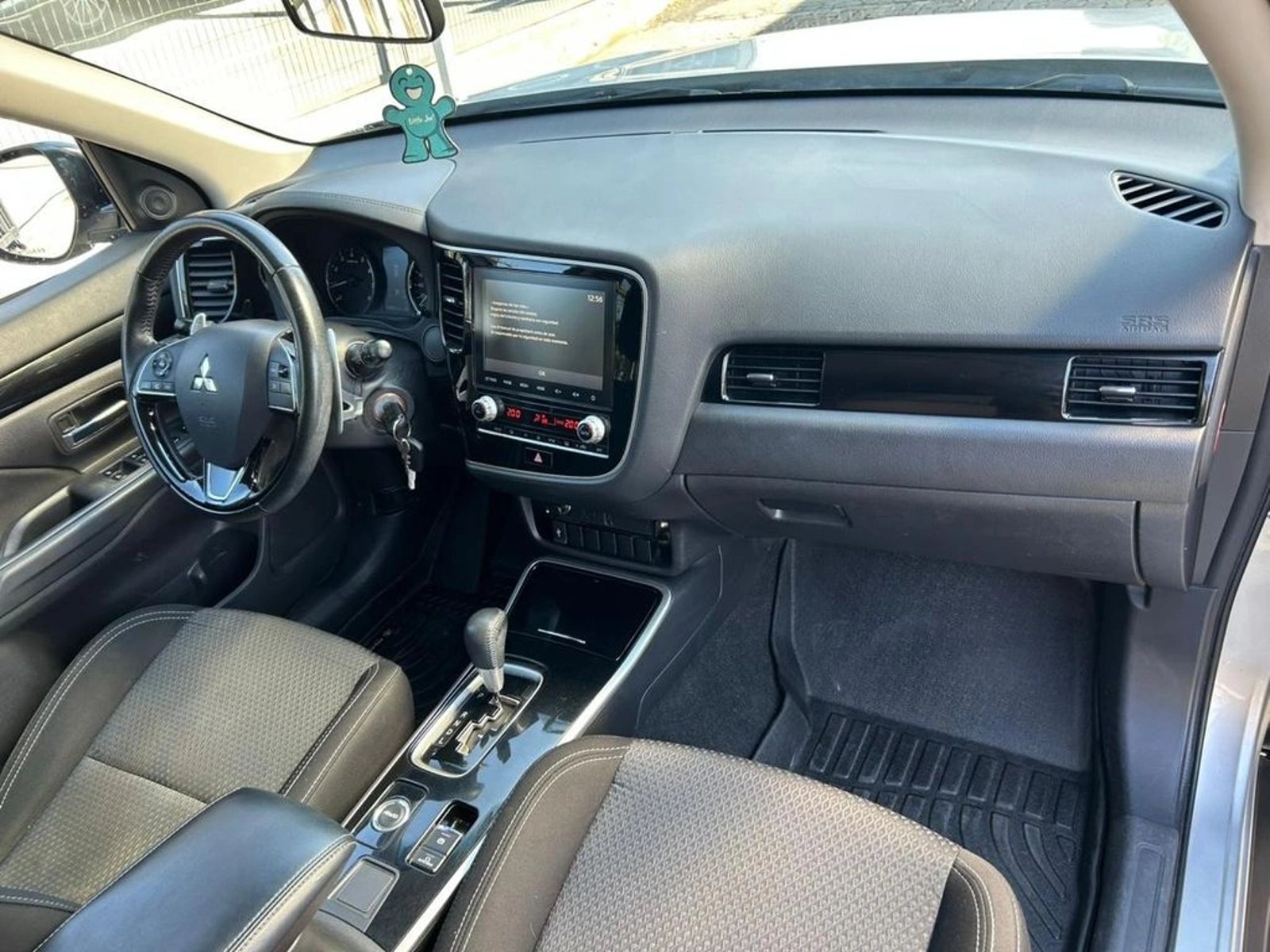 MITSUBISHI OUTLANDER 2021 - Imagen 11 de 17