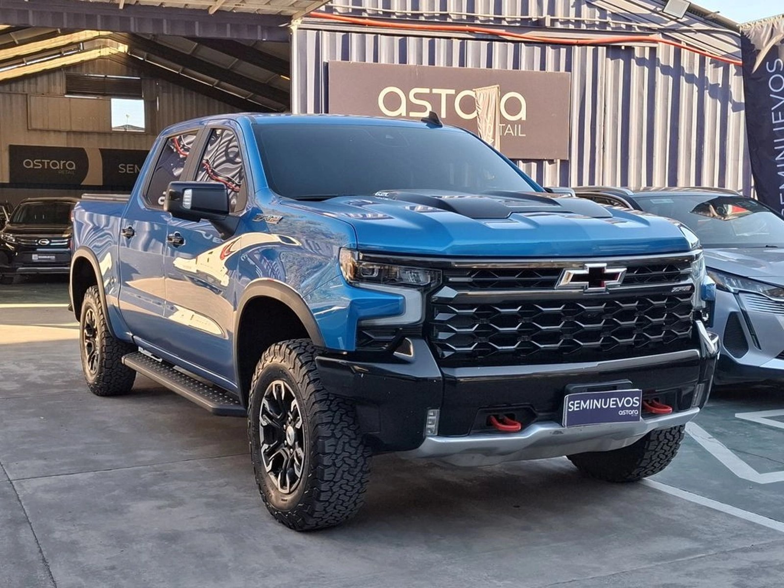 Chevrolet SILVERADO 6.2 ZR2 4X4 AT 4P 2024 - Imagen 4 de 20