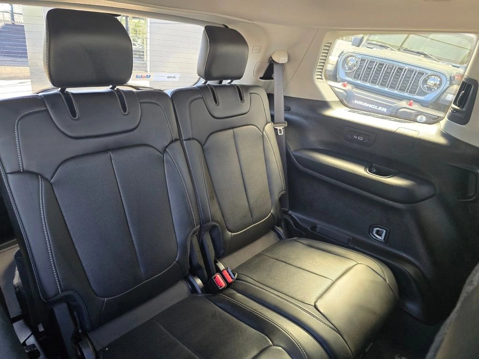 JEEP GRAND CHEROKEE 2023 - Imagen 18 de 20
