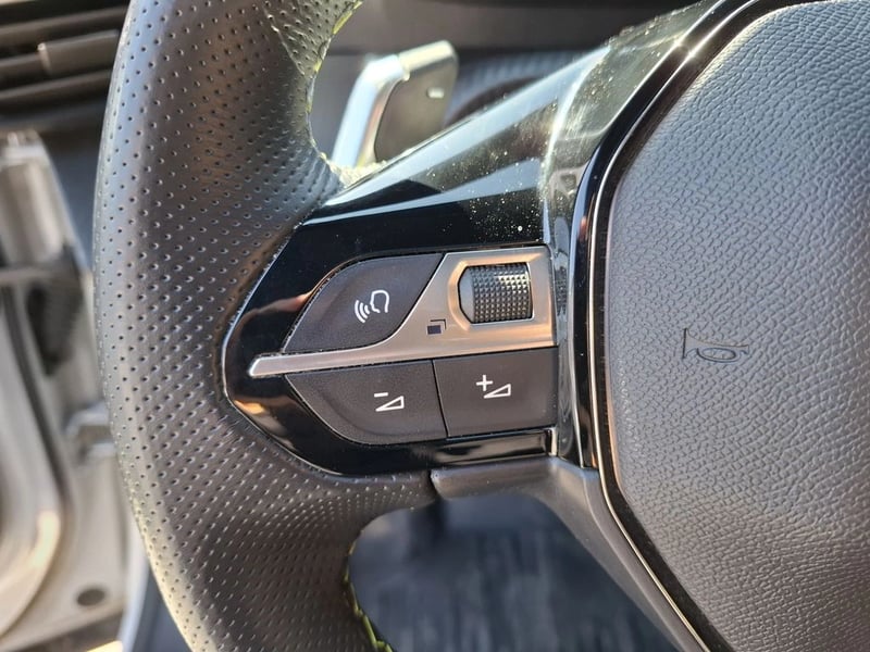 Peugeot 2008 BLUE HDI 130 GT 2024 - Imagen 16 de 20