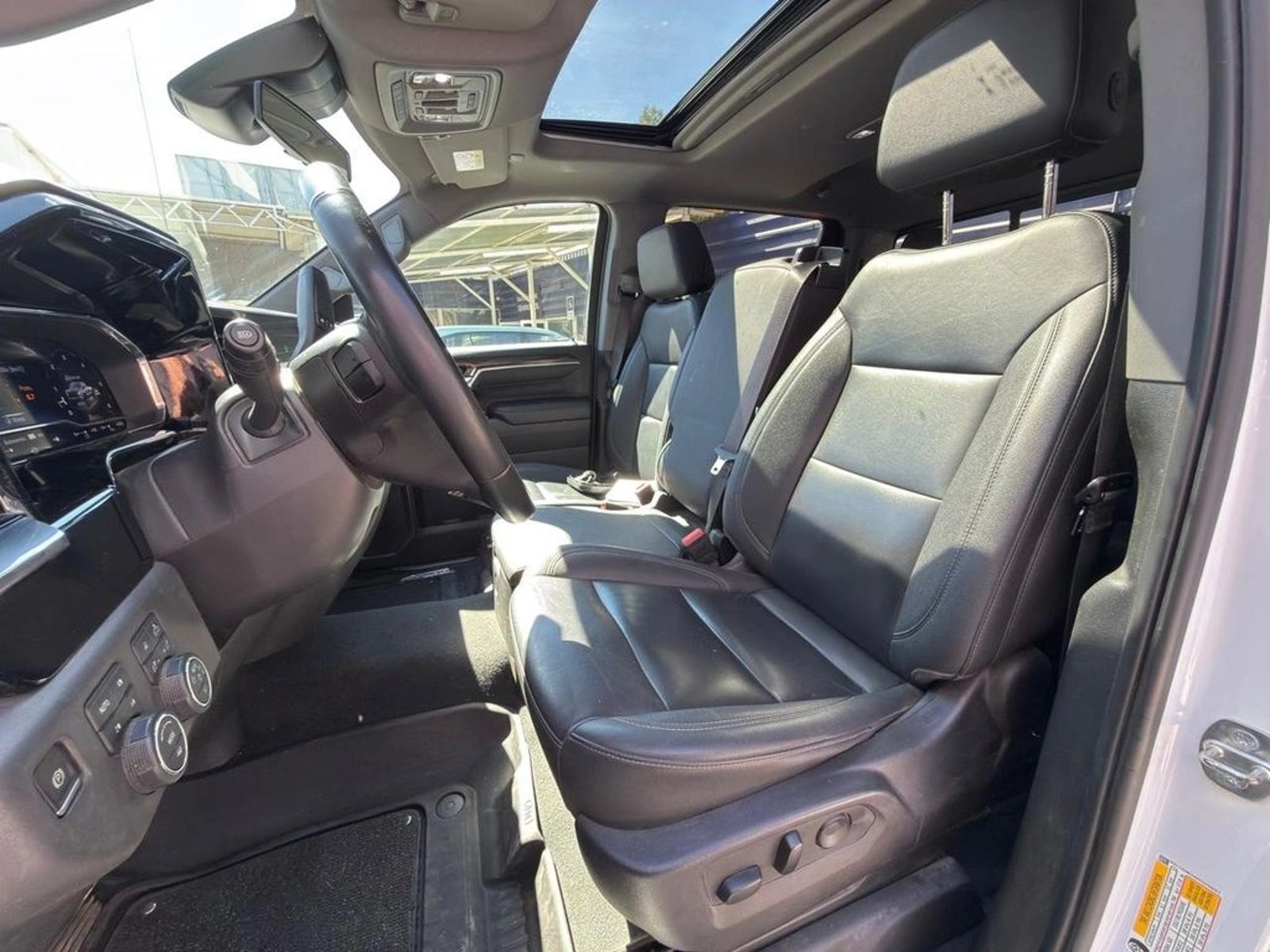 CHEVROLET SILVERADO 2024 - Imagen 10 de 16