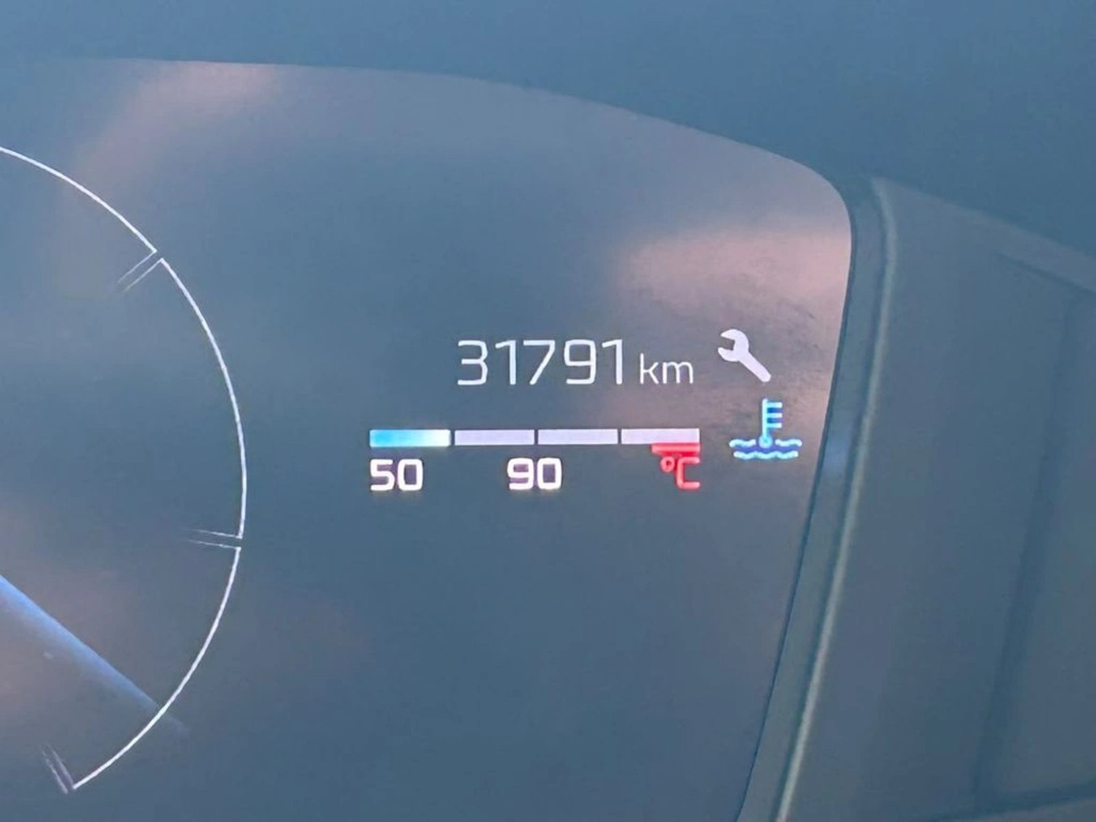Peugeot 2008 1.2 ALLURE PACK PURETECH 130 4X2 AT 5P 2024 - Imagen 14 de 17