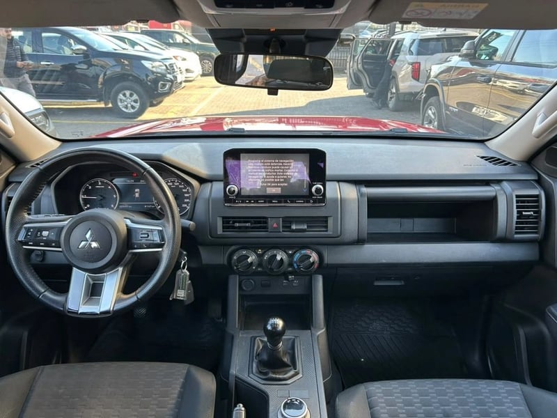 Mitsubishi L200 KATANA XRT 4X4 2.4 2024 - Imagen 8 de 16