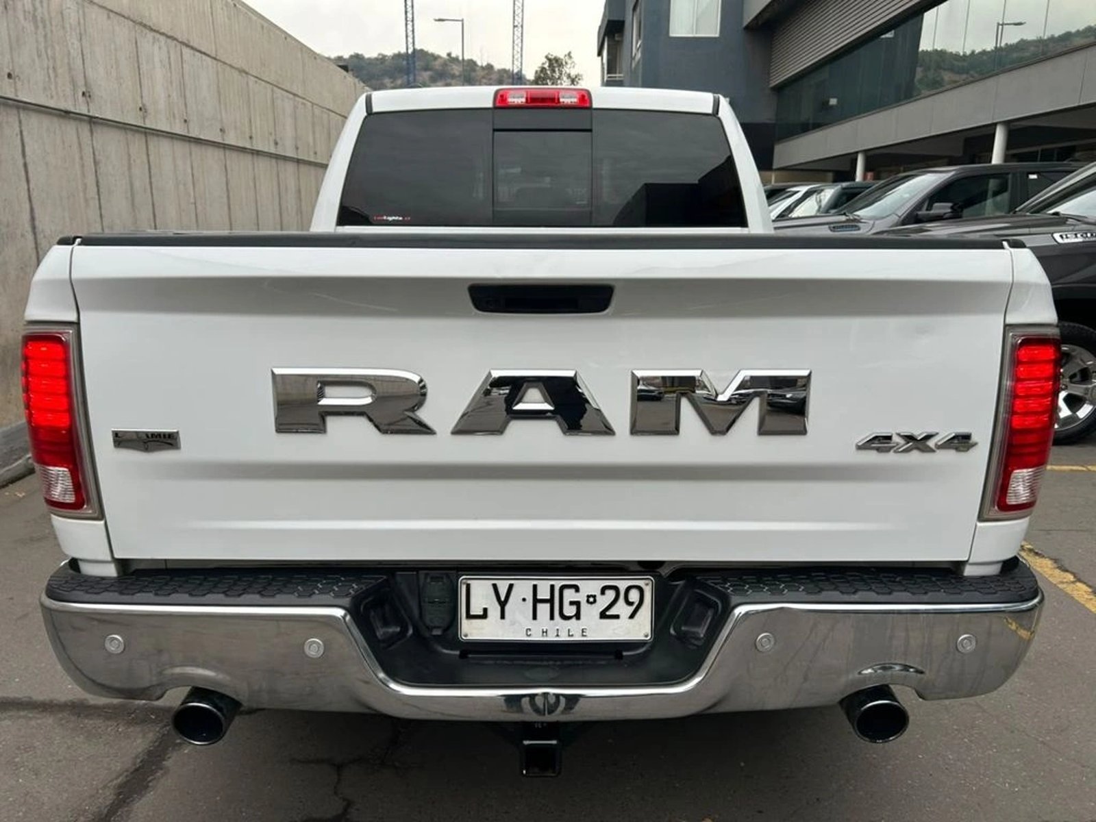 RAM 1500 3.0 LARAMIE TURBO DIESEL 4X4 CREW CAB DOB. CAB. AT 4P 2020 - Imagen 6 de 17