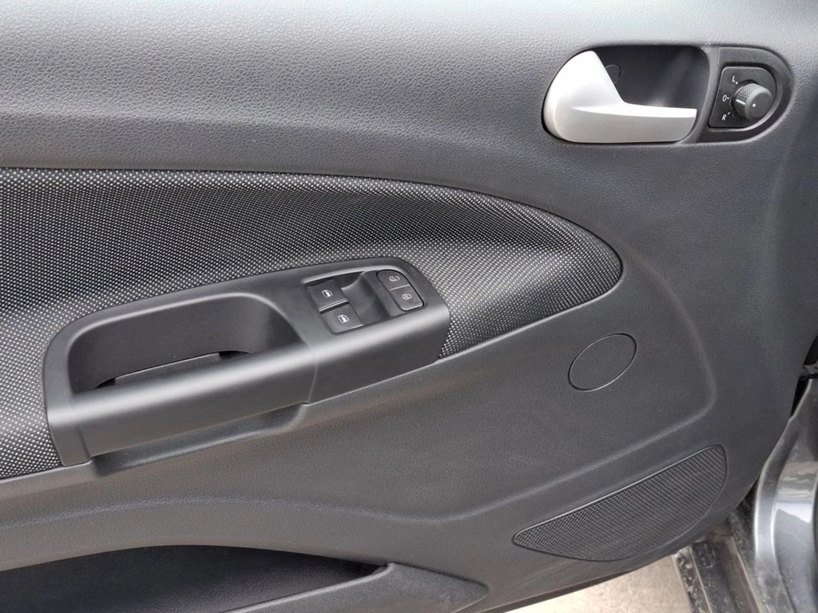Volkswagen GOL 1.6 COMFORTLINE MT 2023 - Imagen 13 de 20