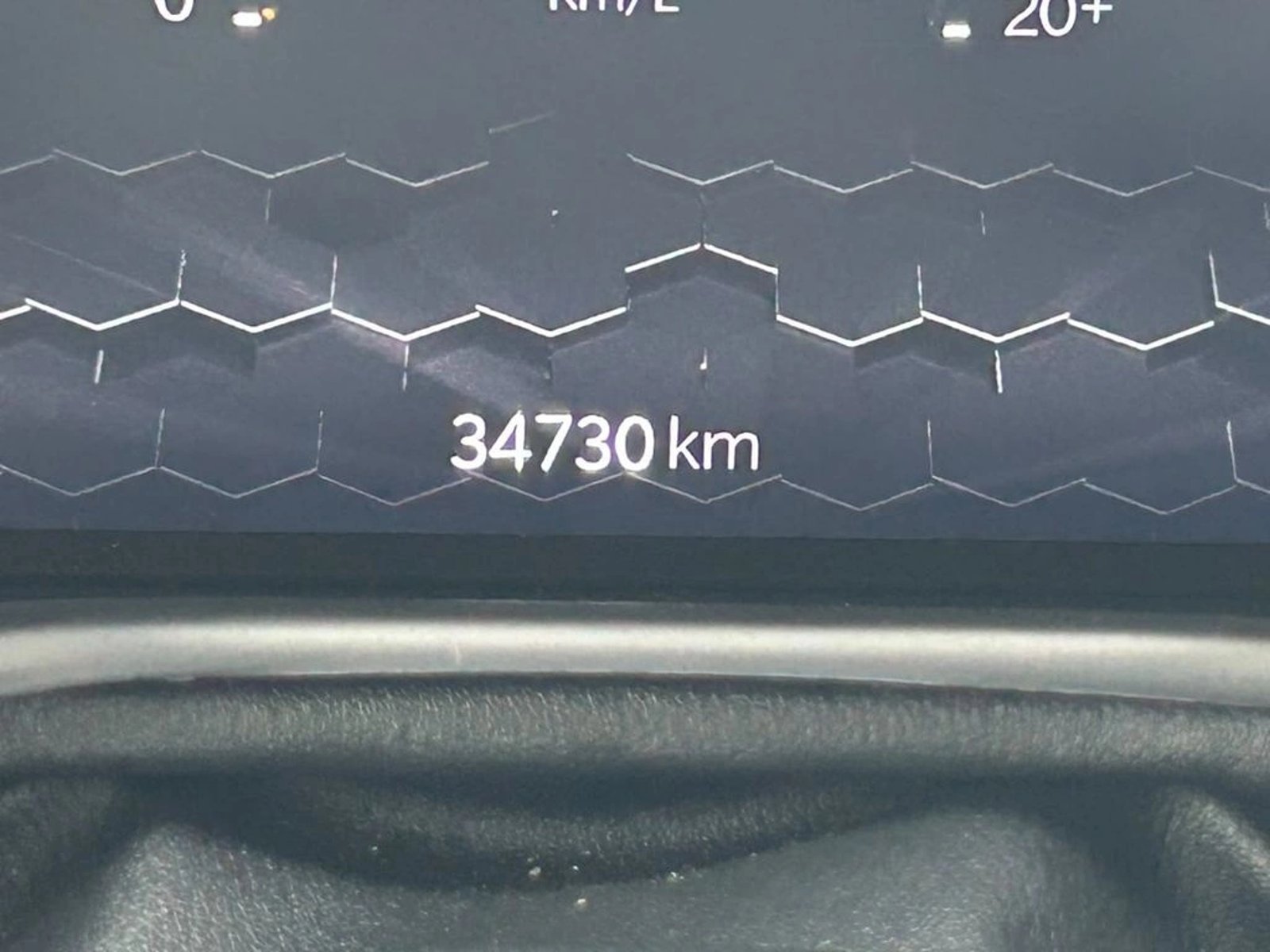 Jeep COMMANDER 2.0 OVERLAND AT 4X4 DIESEL 2023 - Imagen 14 de 17