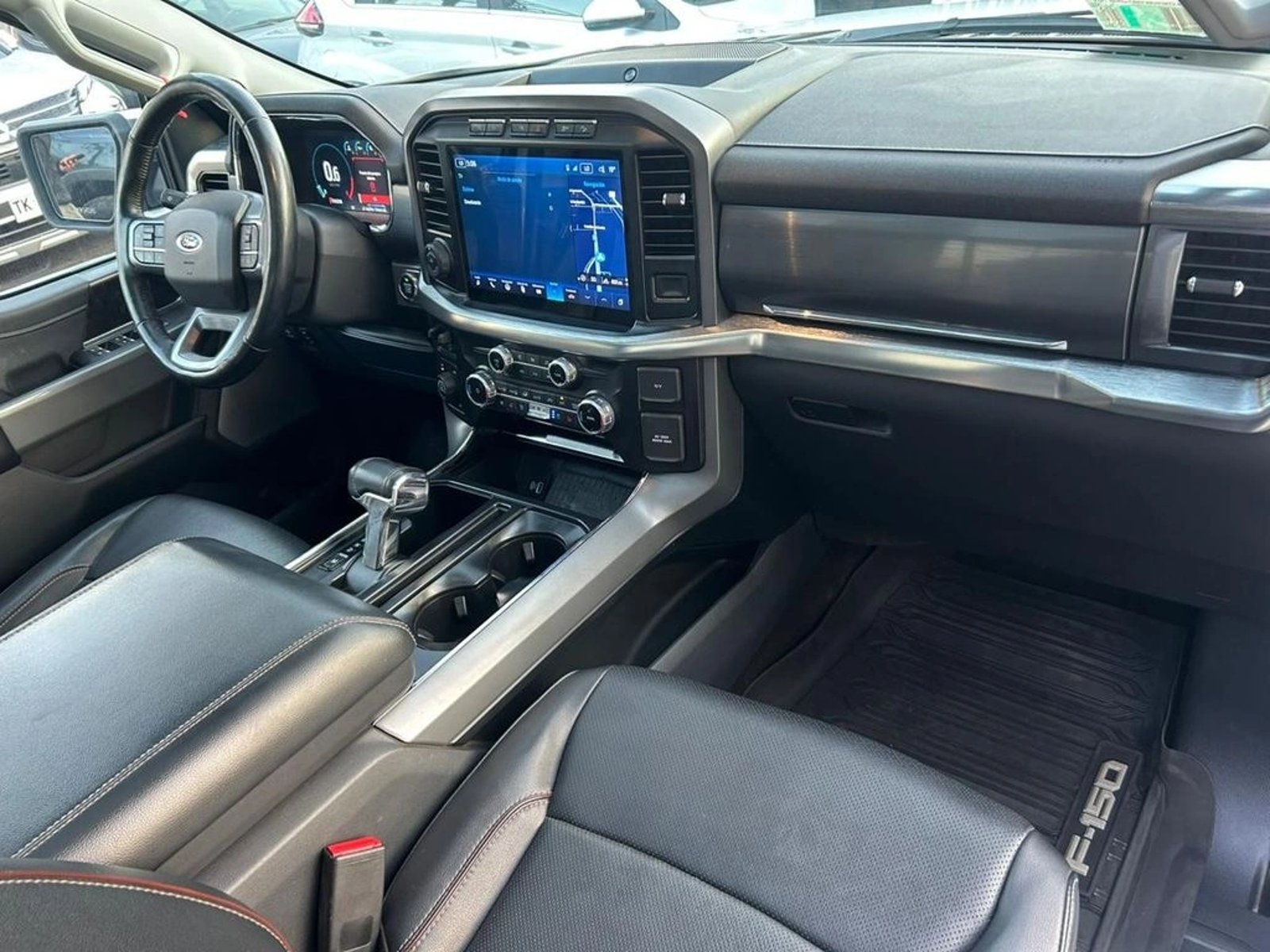 FORD F-150 2023 - Imagen 9 de 16