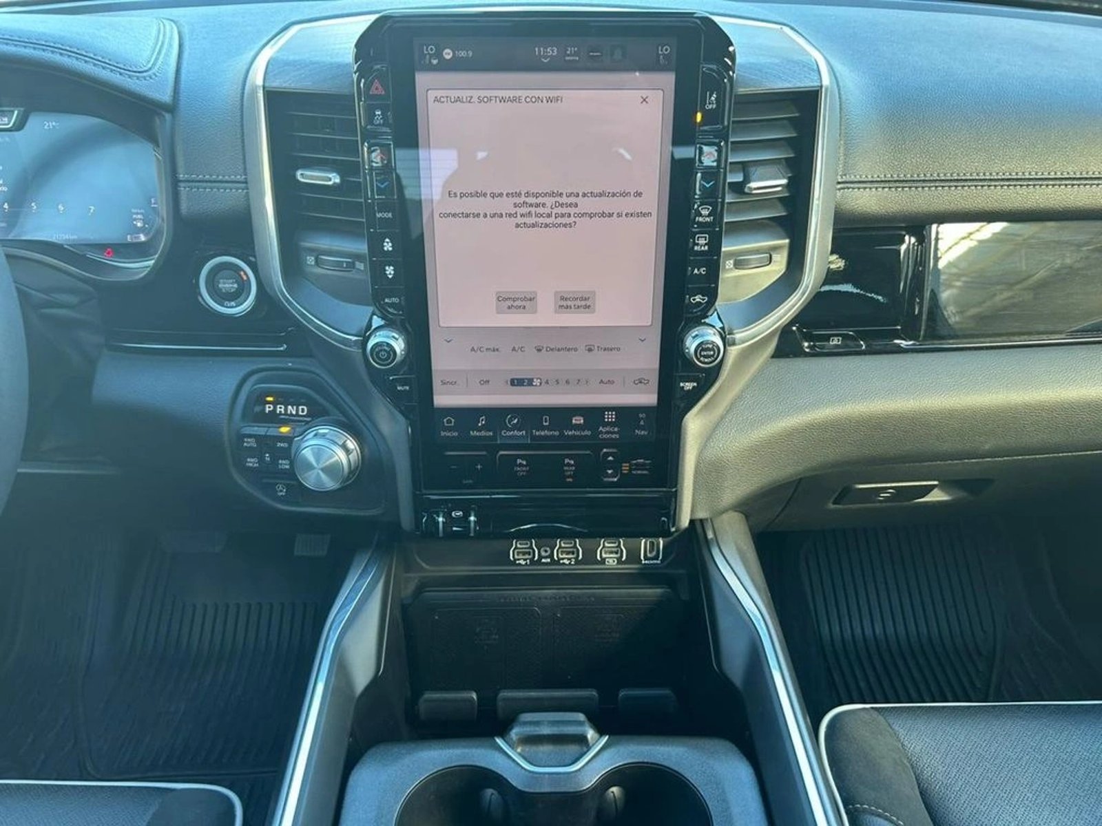 RAM 1500 2025 - Imagen 12 de 17