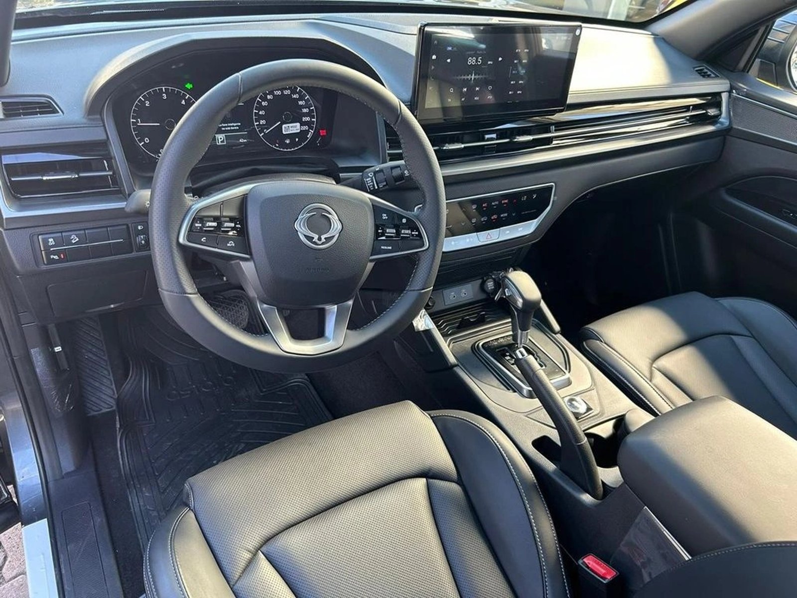 SSANGYONG MUSSO 2.2 GLX AT 4X4 DIESEL 2026 - Imagen 11 de 17