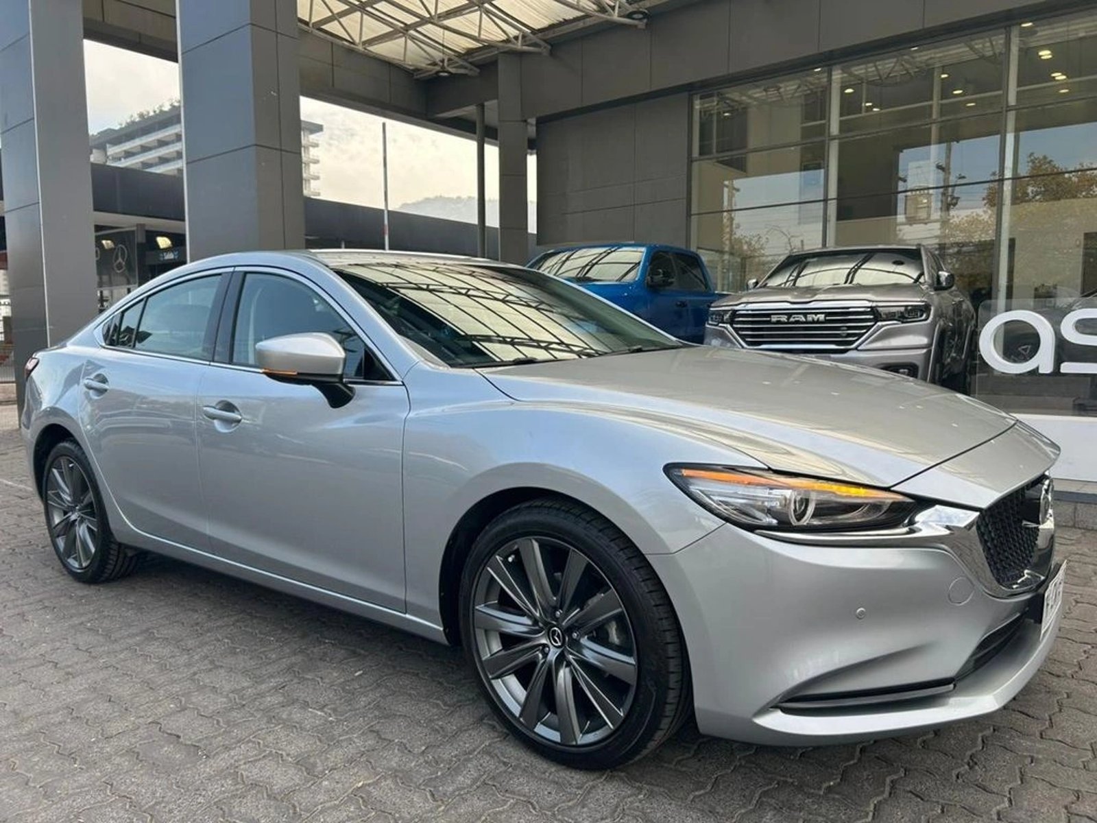 MAZDA 6 2025 - Imagen 4 de 17