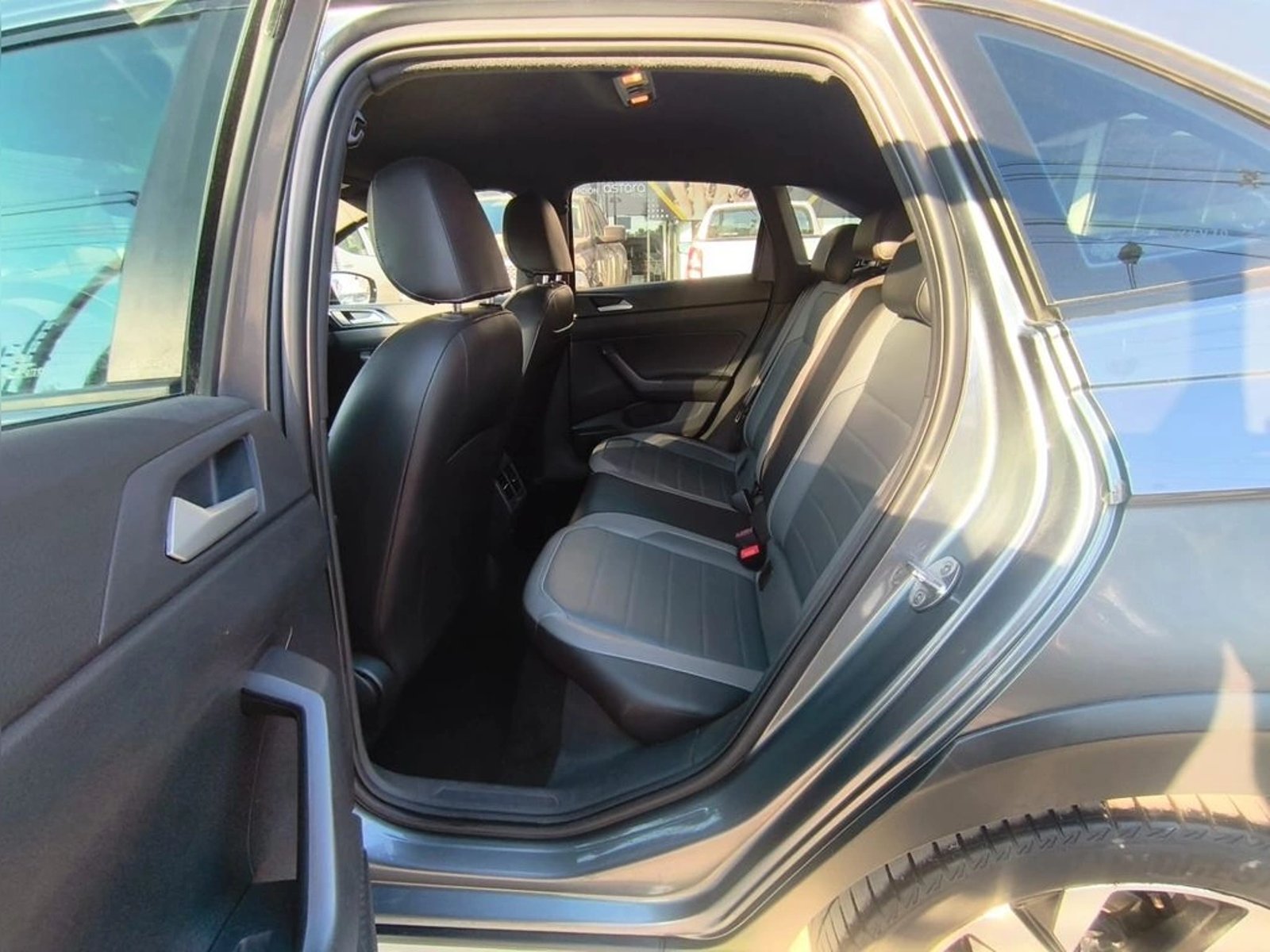 Volkswagen NIVUS 1.0T AT TSI HIGLINE 2022 - Imagen 13 de 17