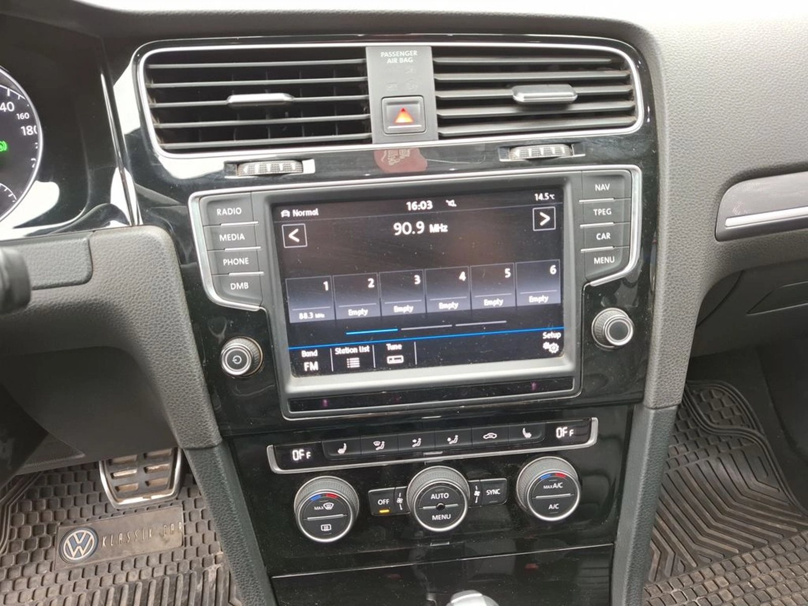 VOLKSWAGEN GOLF 2.0 TDI HIGHLINE DIESEL 4X2 AT 5P 2018 - Imagen 19 de 20